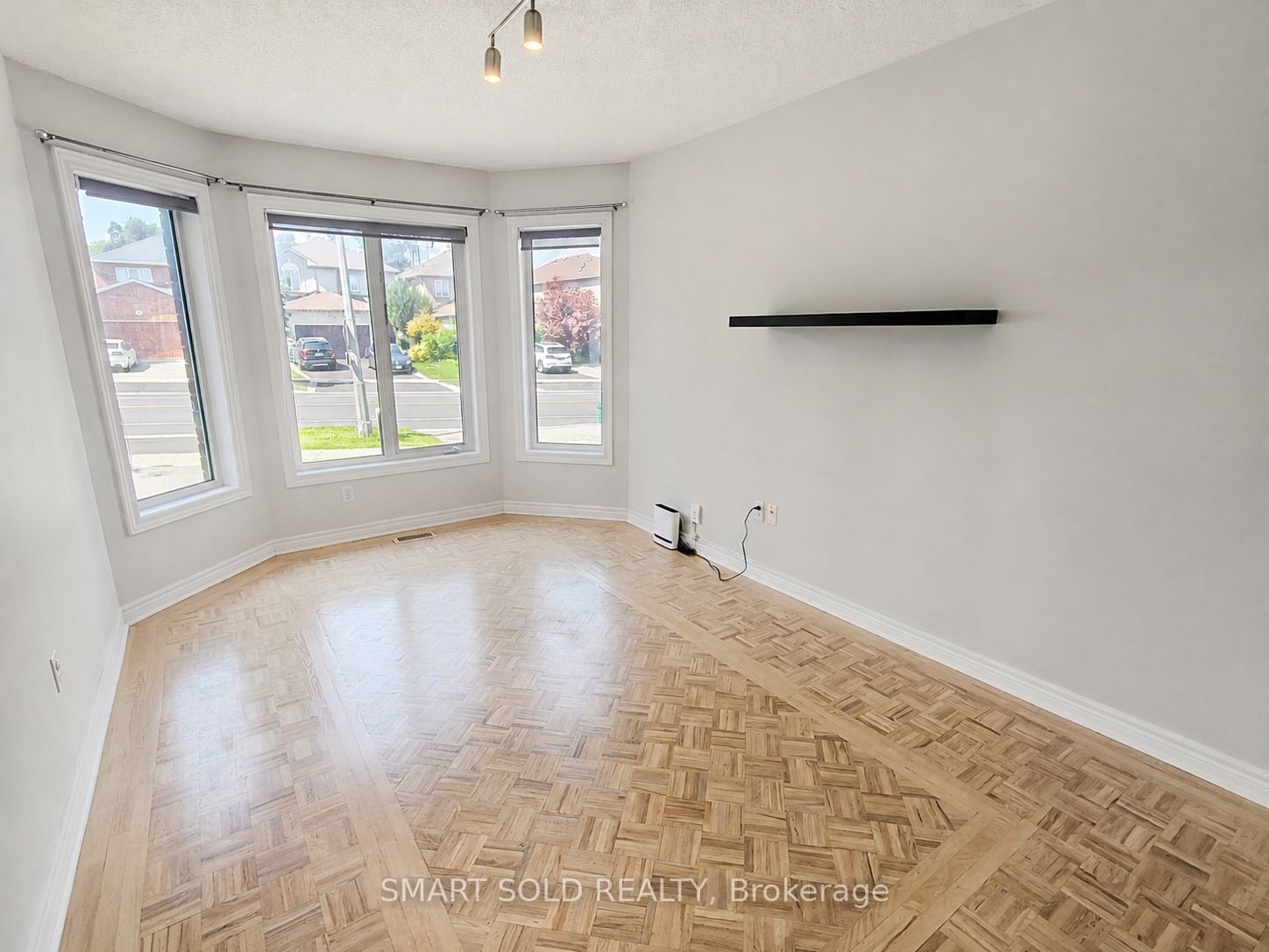 52 Royalpark Way, Vaughan, ON L4H 1J5 photo 5