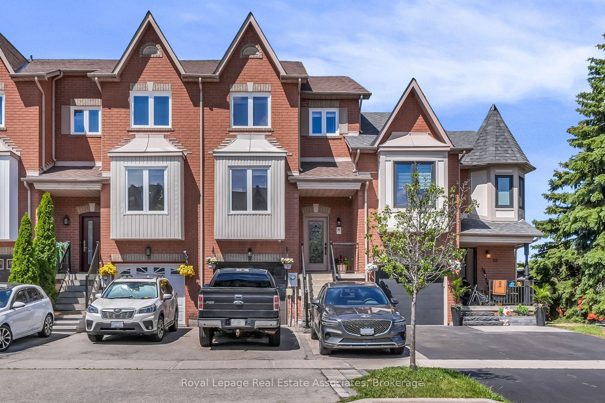 8 Prestwick Avenue, Vaughan, ON L6A 2B6 photo 2
