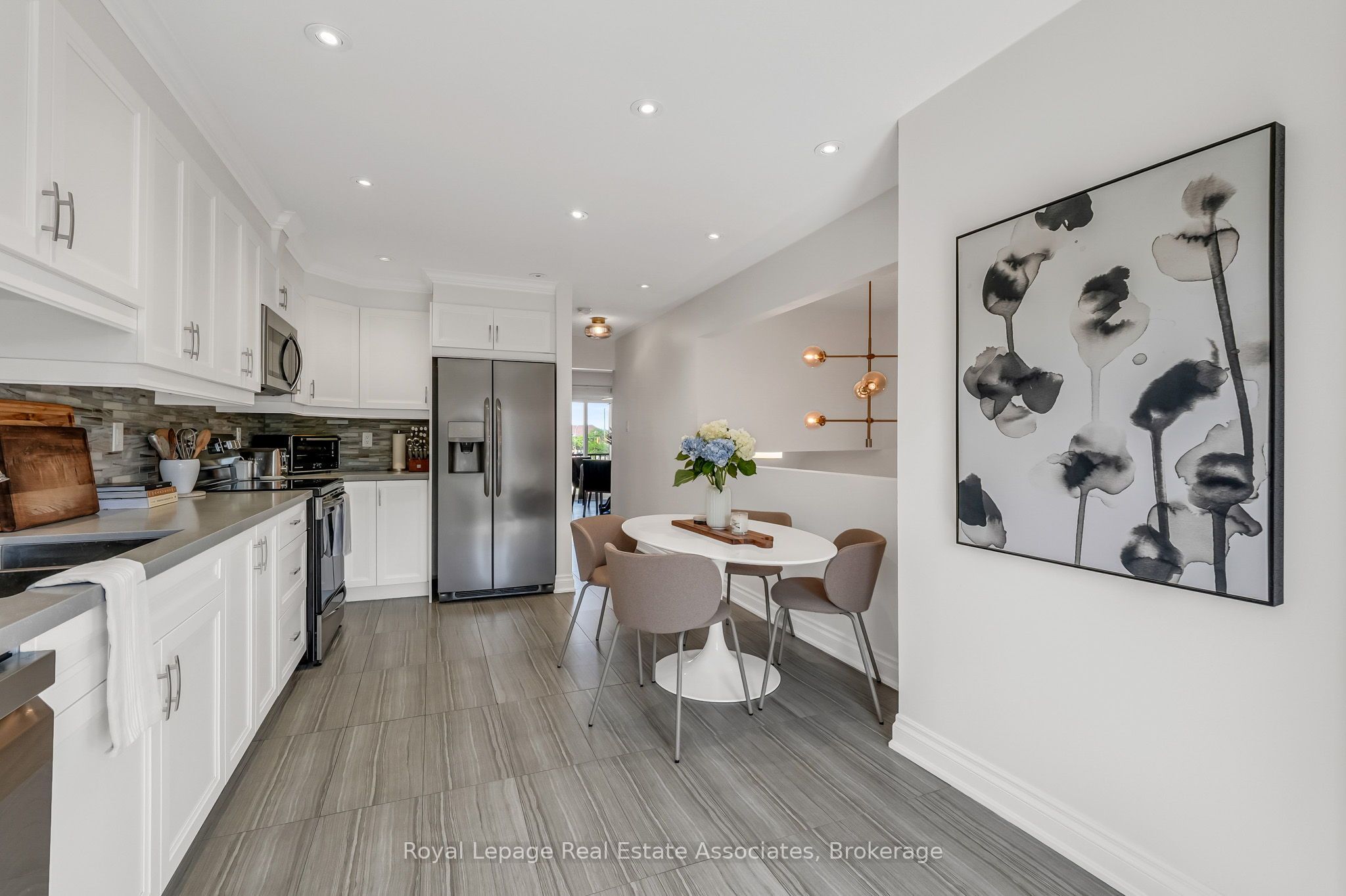 8 Prestwick Avenue, Vaughan, ON L6A 2B6 photo 5