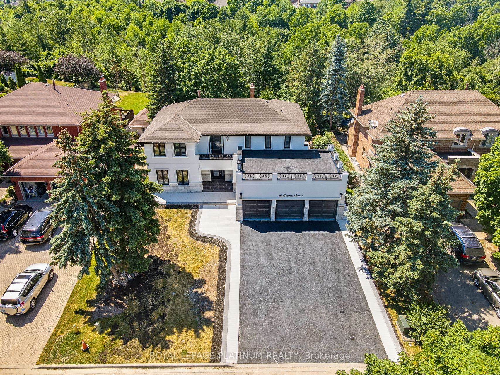 16 Bridgend Court S, Vaughan, ON L4L 3L3