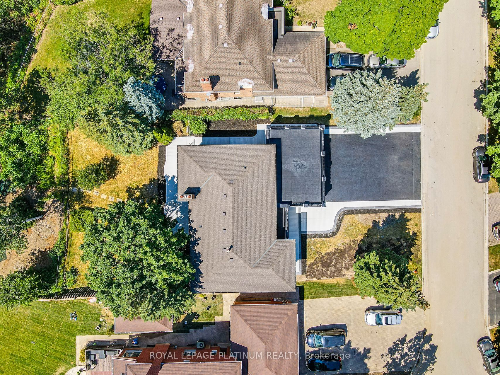 16 Bridgend Court S, Vaughan, ON L4L 3L3 photo 3