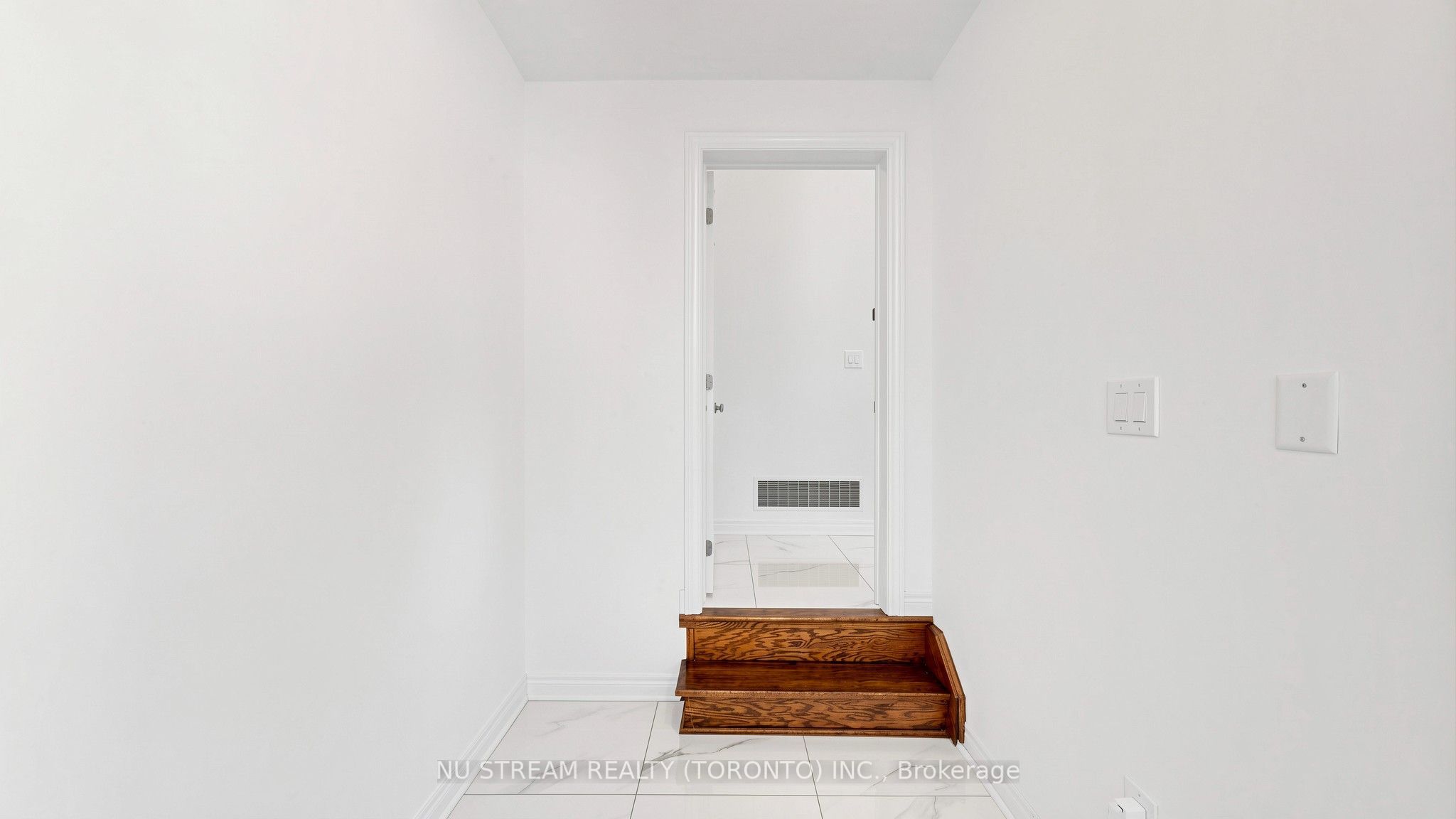 19 Maytime Way 15, Markham, ON L6C 0N5 photo 5
