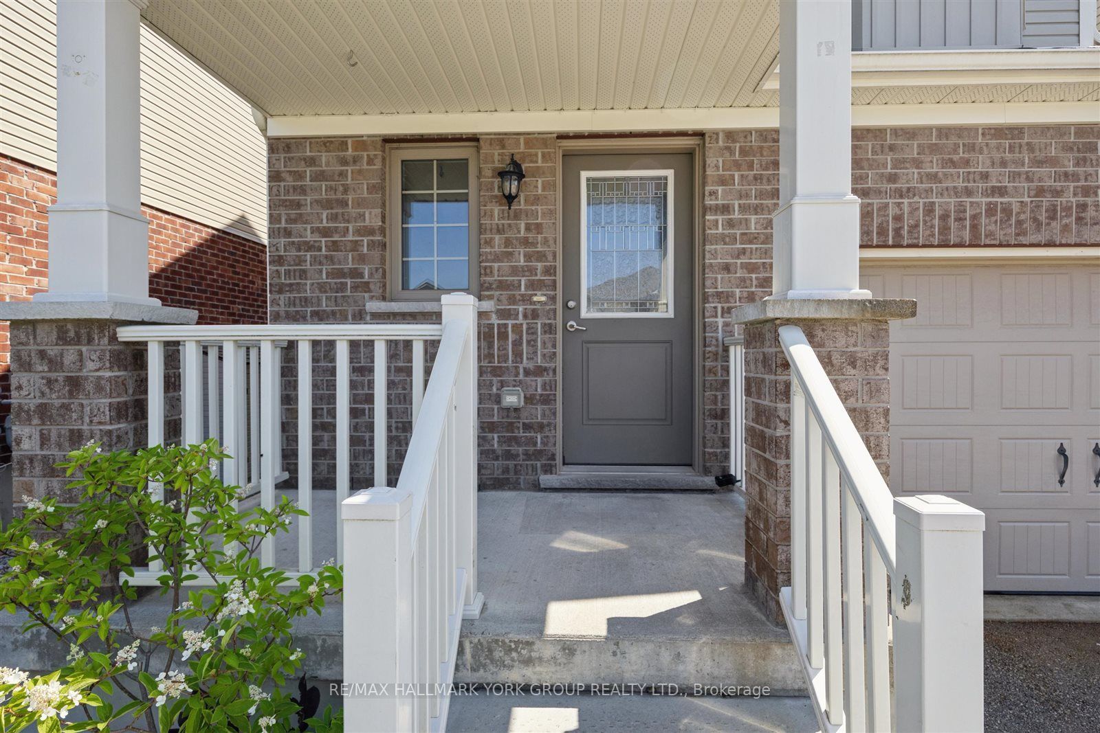 132 Banting Crescent, Essa, ON L0M 1B6 photo 4