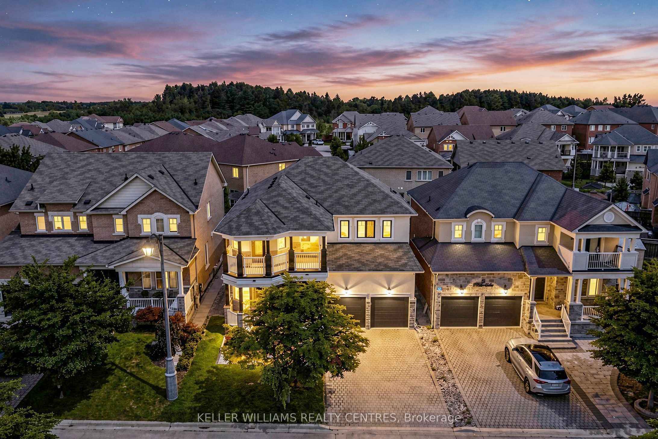 7 Philips Lake Court, Richmond Hill, ON L4E 0M2 photo 2