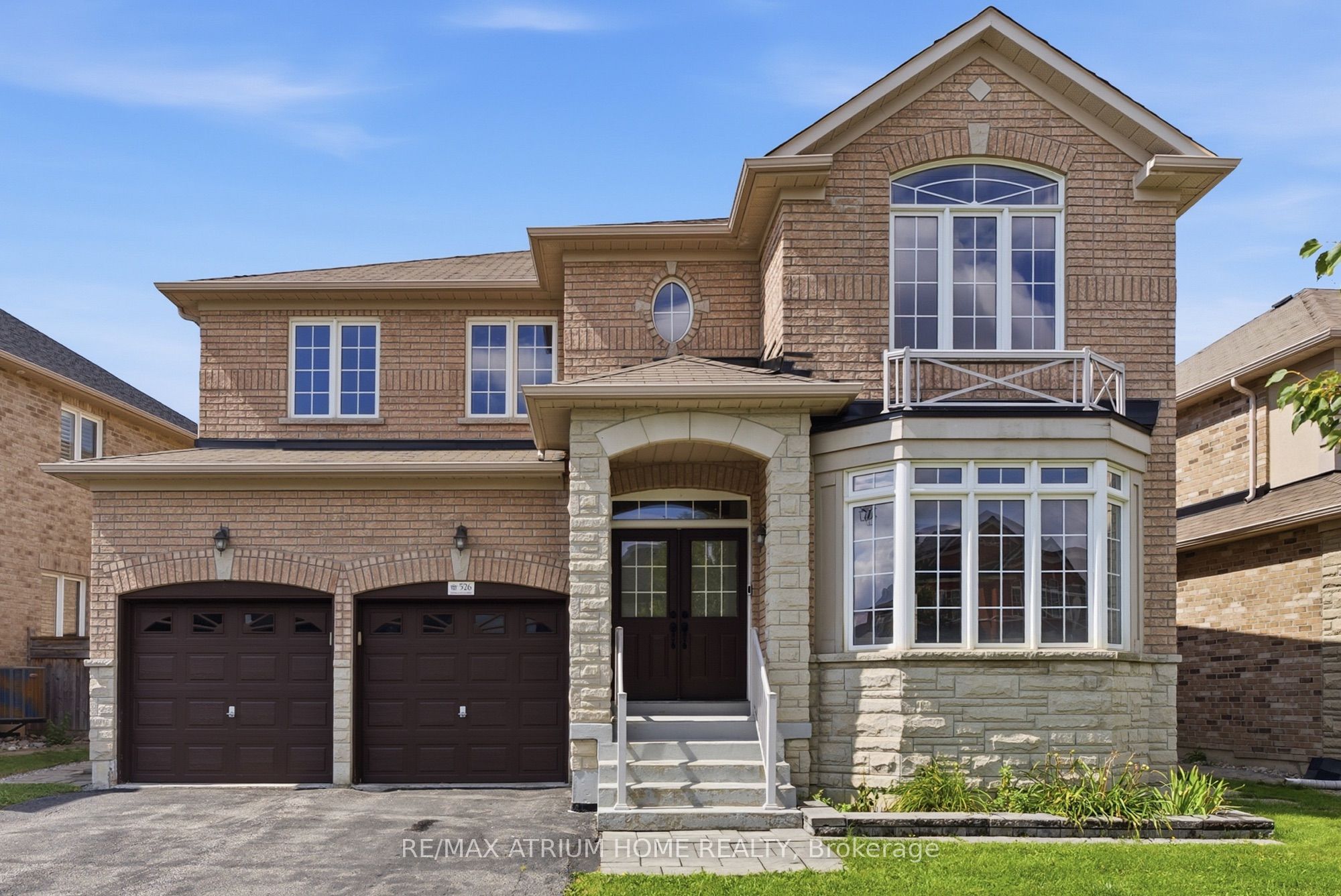 526 Mavrinac Boulevard, Aurora, ON L4G 0H7 photo 2
