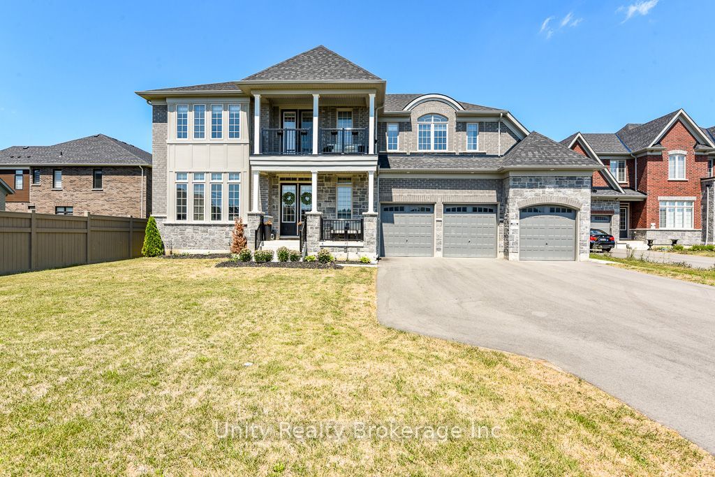 30 Magnolia Avenue N, Adjala-Tosorontio, ON L0G 1W0