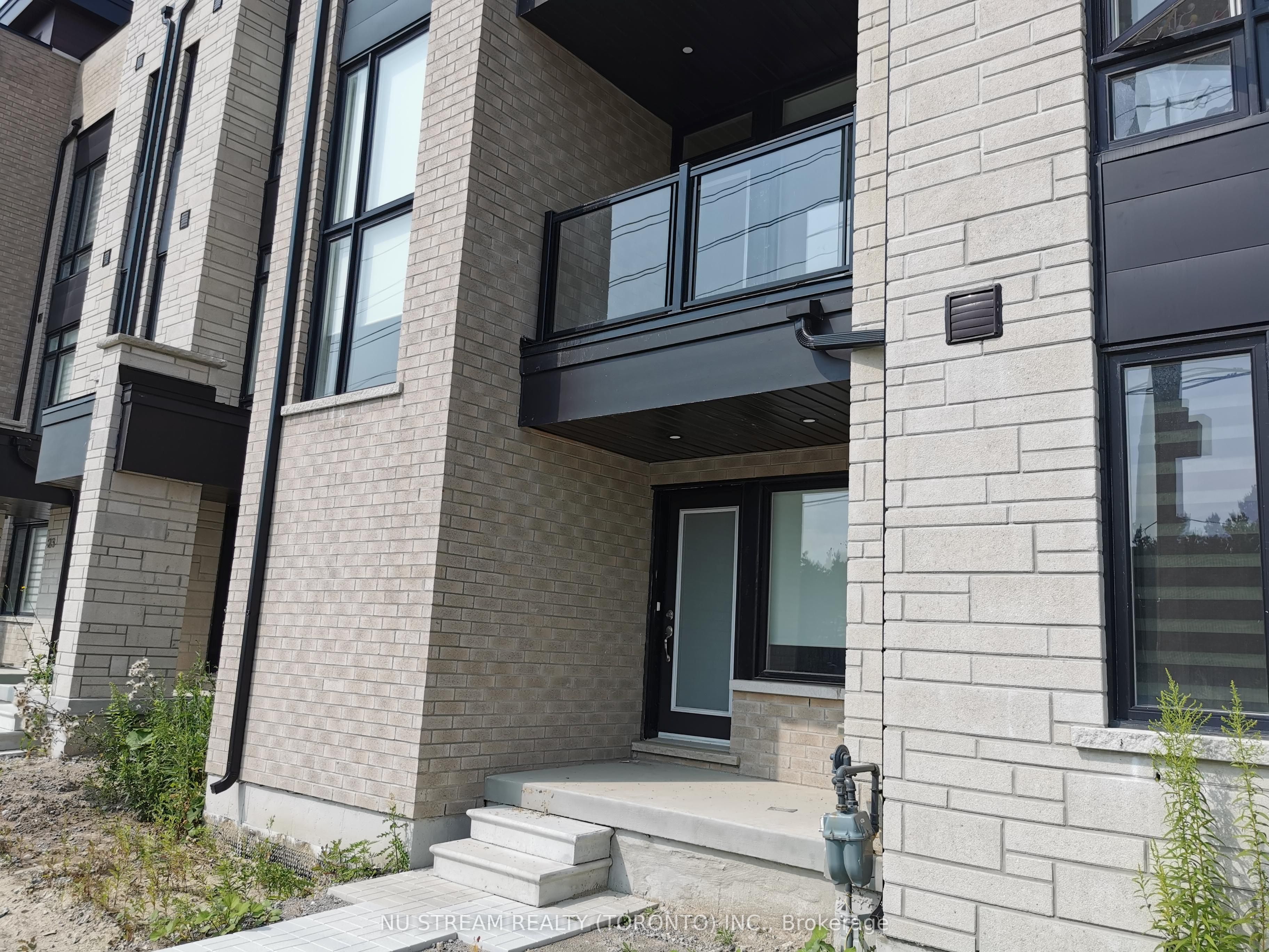 19 Credit Lane, Richmond Hill, ON L4E 1G9 photo 2