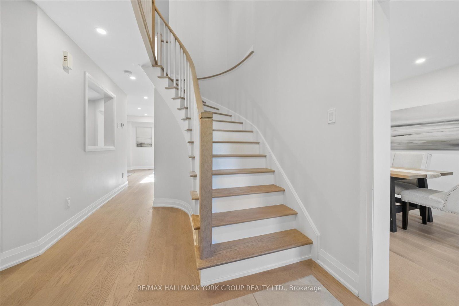 116 Fairwood Drive, Georgina, ON L4P 3Y1 photo 5