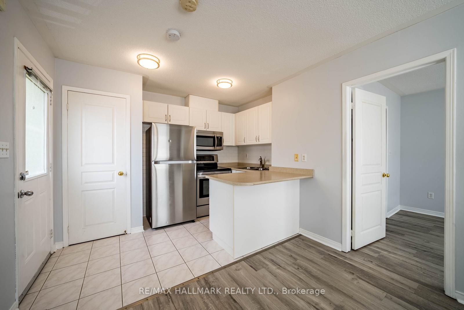 29 Hosta Avenue Coach House, Markham, ON L6B 0J9 photo 5