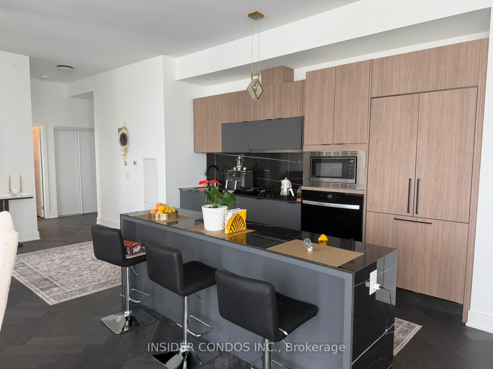 8888 Yonge Street 1402, Richmond Hill, ON L4C 6Z1