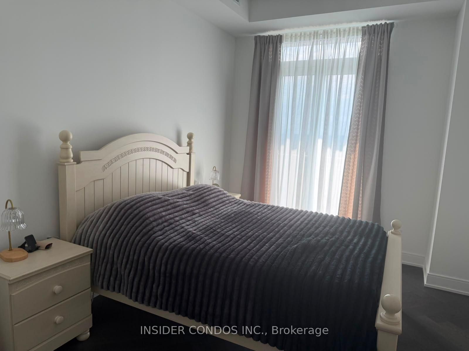 8888 Yonge Street 1402, Richmond Hill, ON L4C 6Z1 photo 5