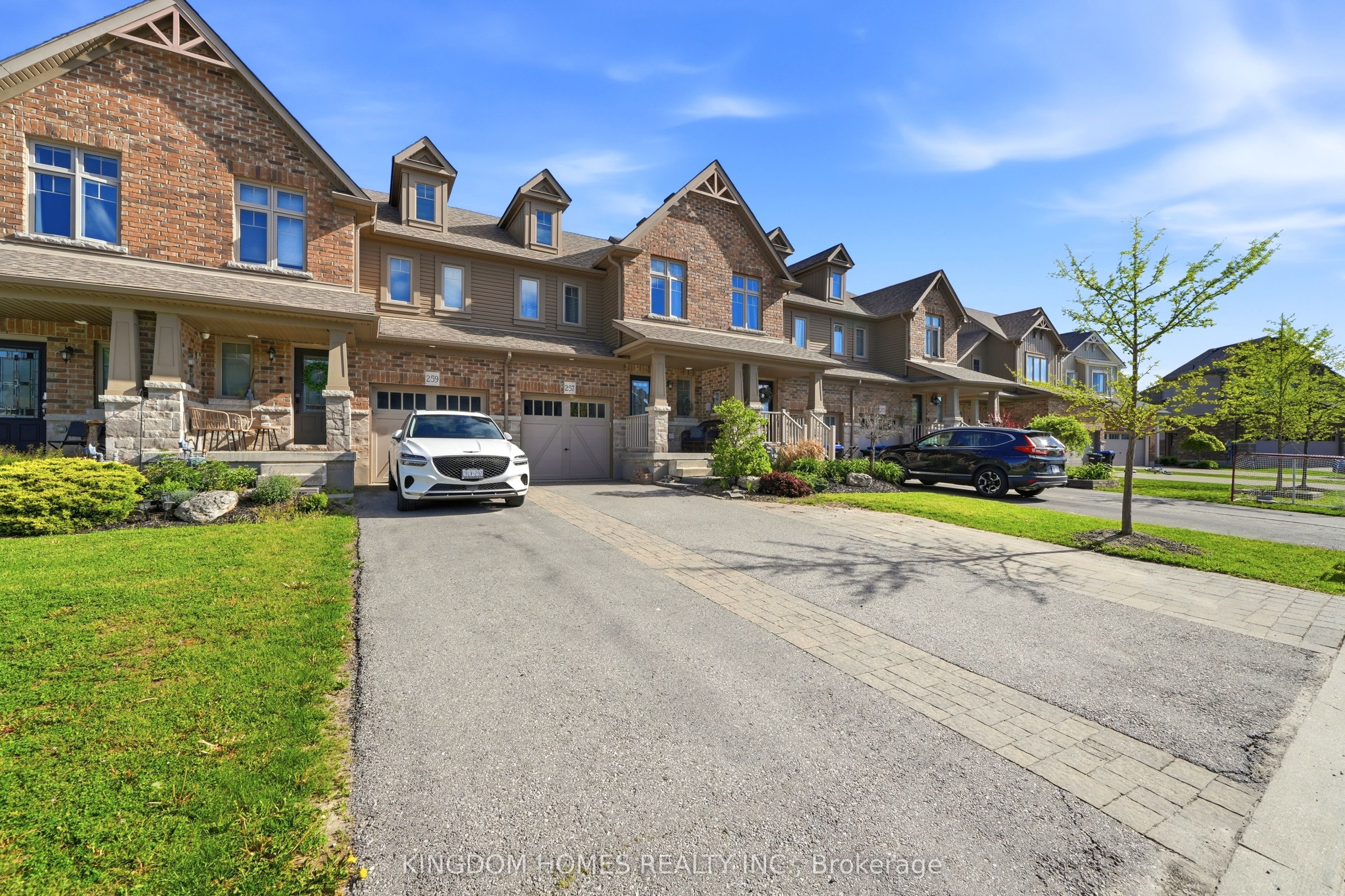 257 Hutchinson Drive, New Tecumseth, ON L9R 0P9 photo 2