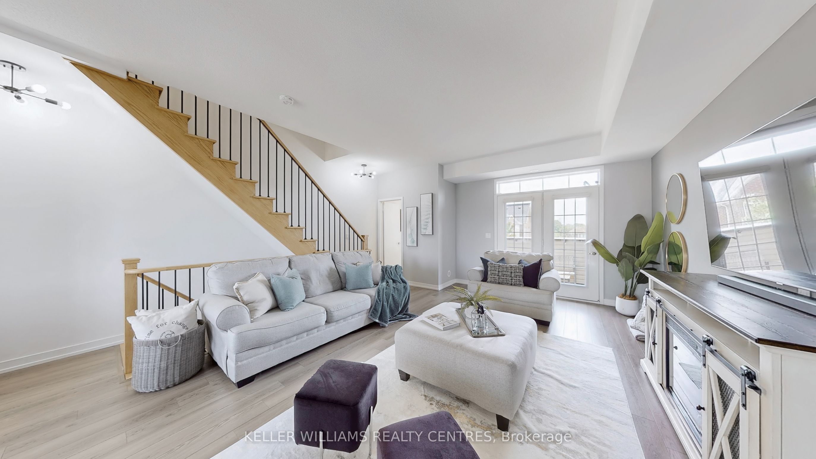 189 Harding Park Street, Newmarket, ON L3Y 0E3 photo 3