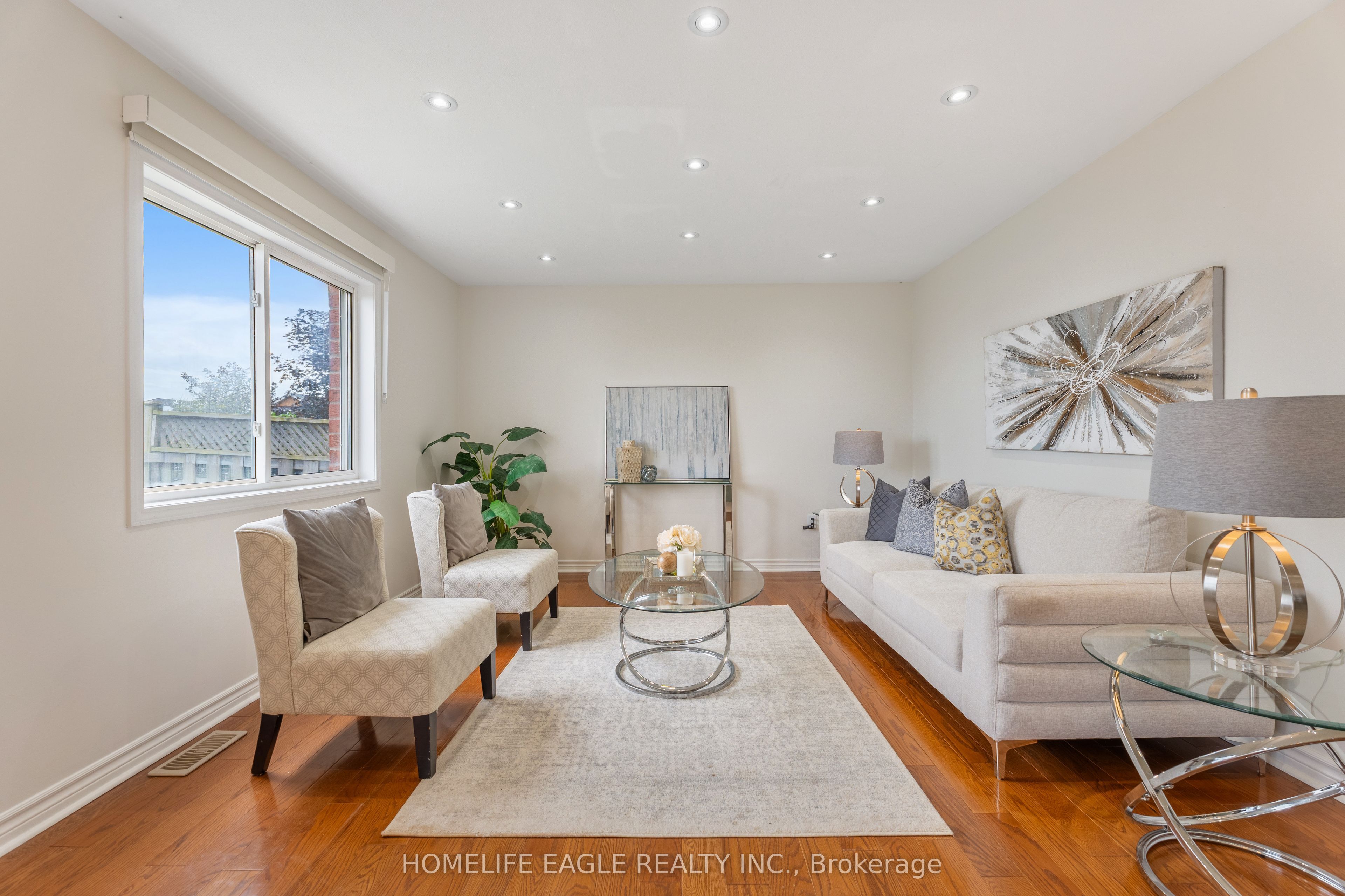 135 Wainscot Avenue, Newmarket, ON L3X 2X6 photo 5