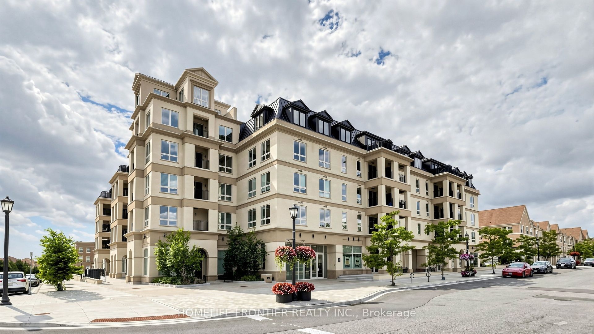 101 Cathedral High Street 104, Markham, ON L6C 3L8
