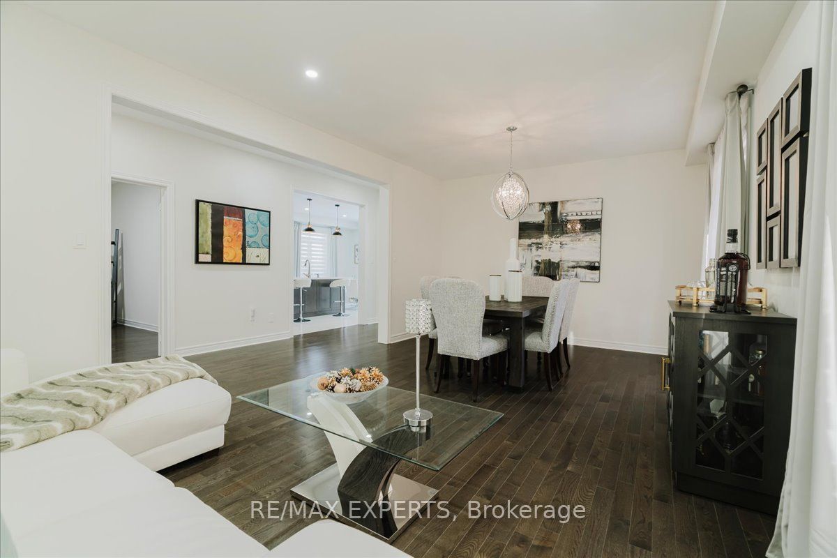 43 Lewis Avenue, Bradford West Gwillimbury, ON L3Z 0X2 photo 5