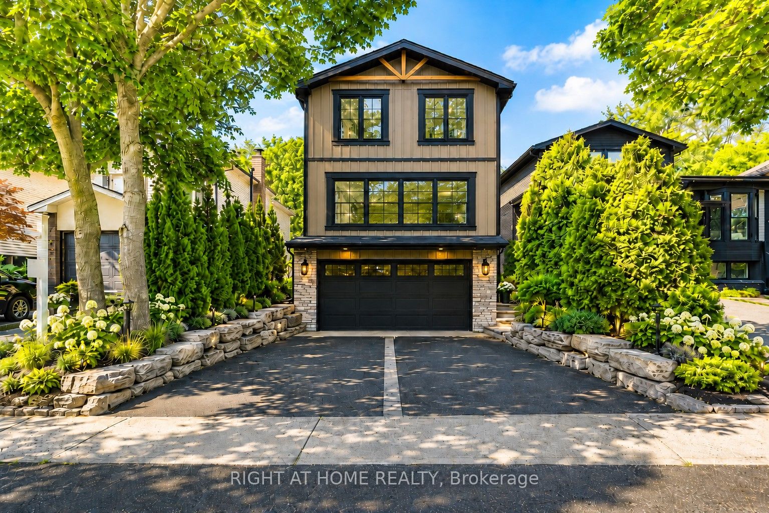 168 Springhead Gardens, Richmond Hill, ON L4C 5C6 photo 4