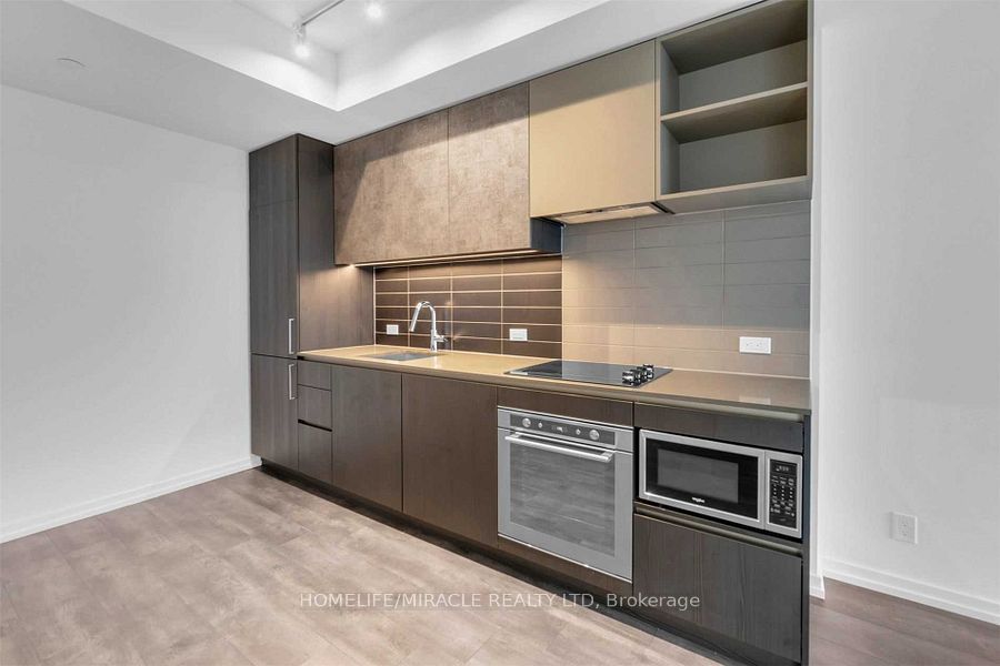 1000 Portage Parkway 2001, Vaughan, ON L4K 0L1 photo 5