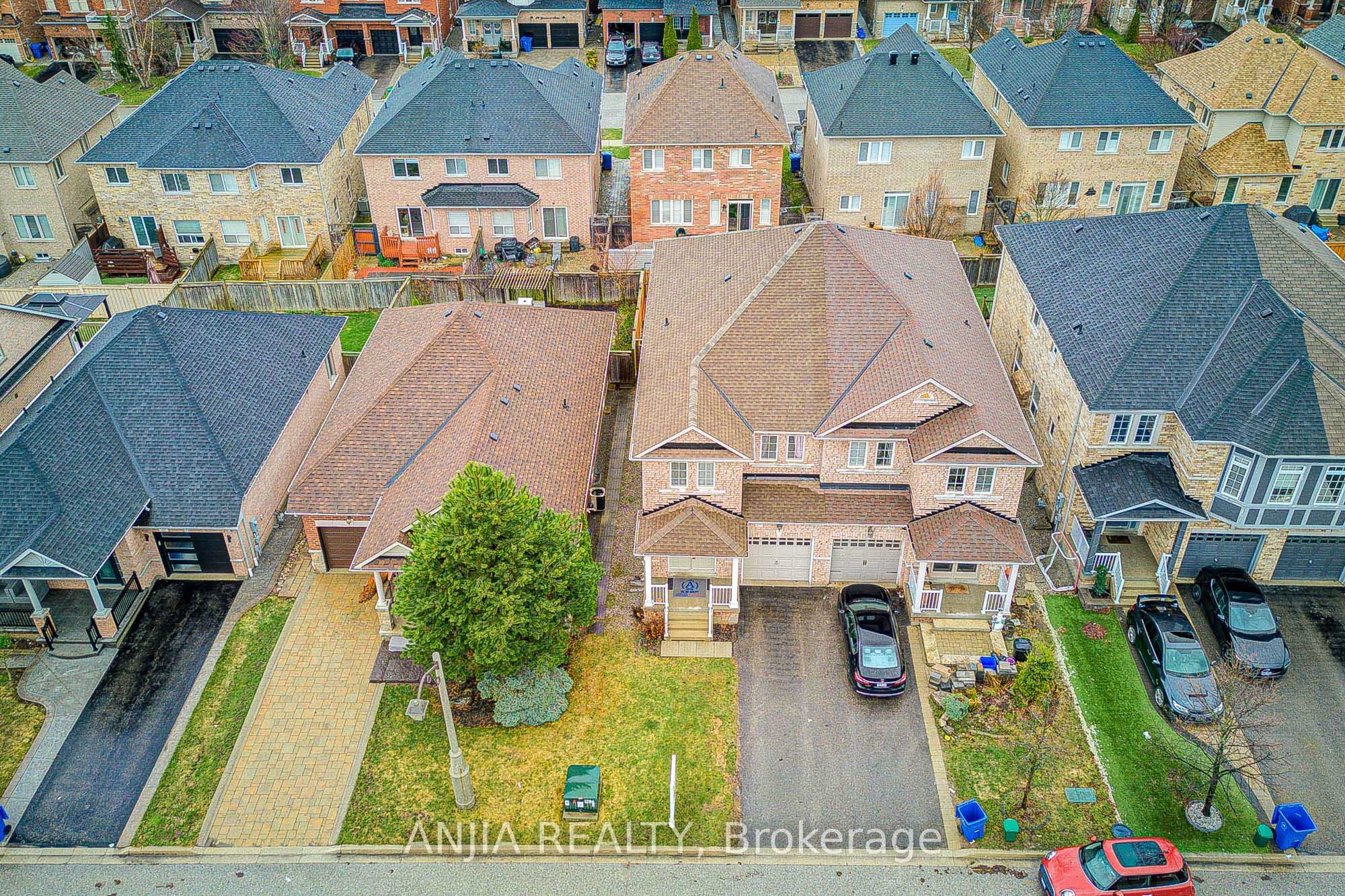 29 Butterwood Lane, Whitchurch-Stouffville, ON L4A 0M7 photo 4