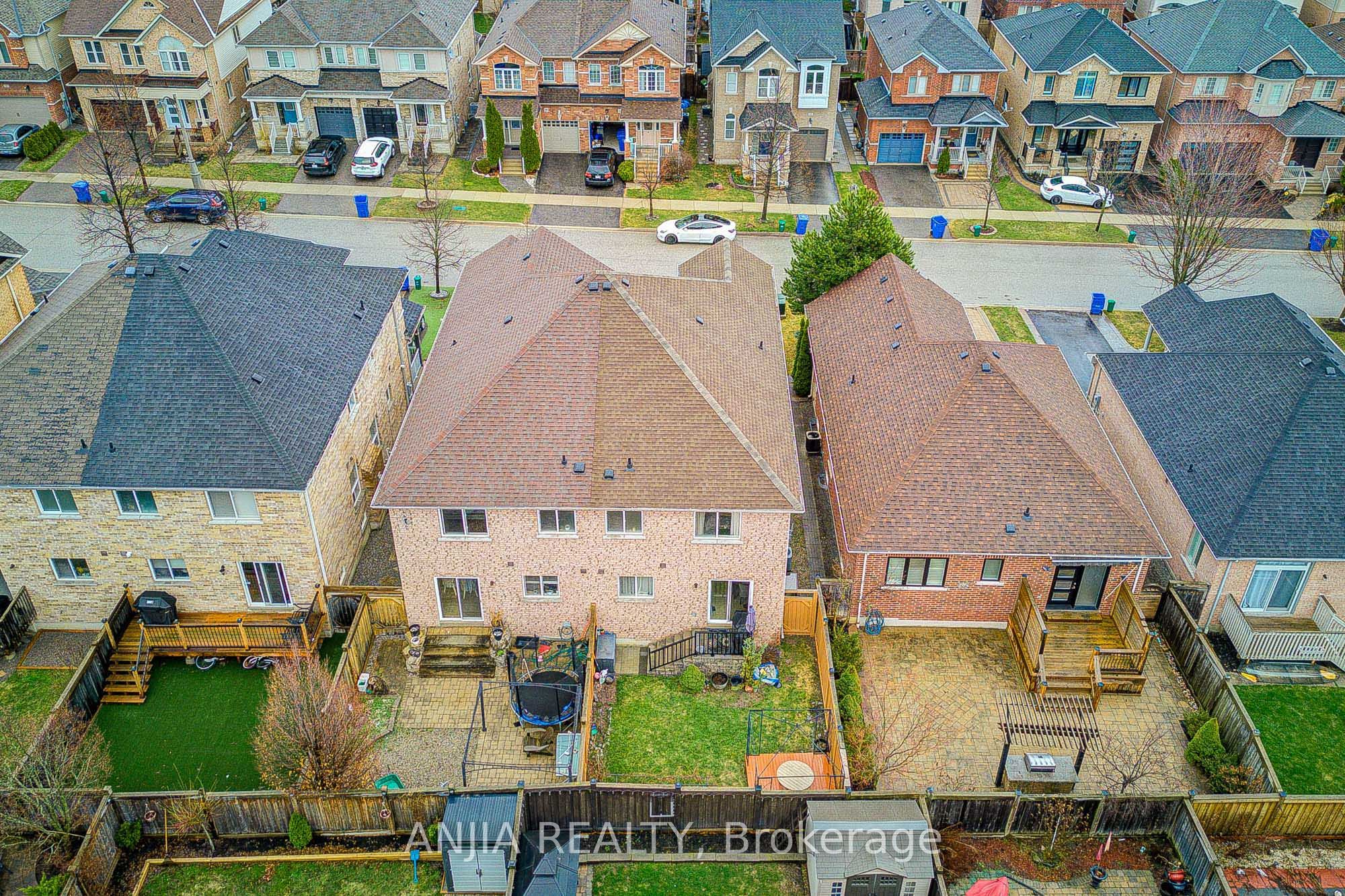 29 Butterwood Lane, Whitchurch-Stouffville, ON L4A 0M7 photo 5