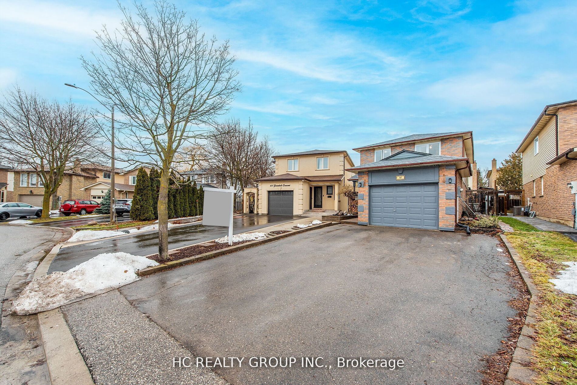 42 Greenbelt Crescent, Richmond Hill, ON L4C 5R8