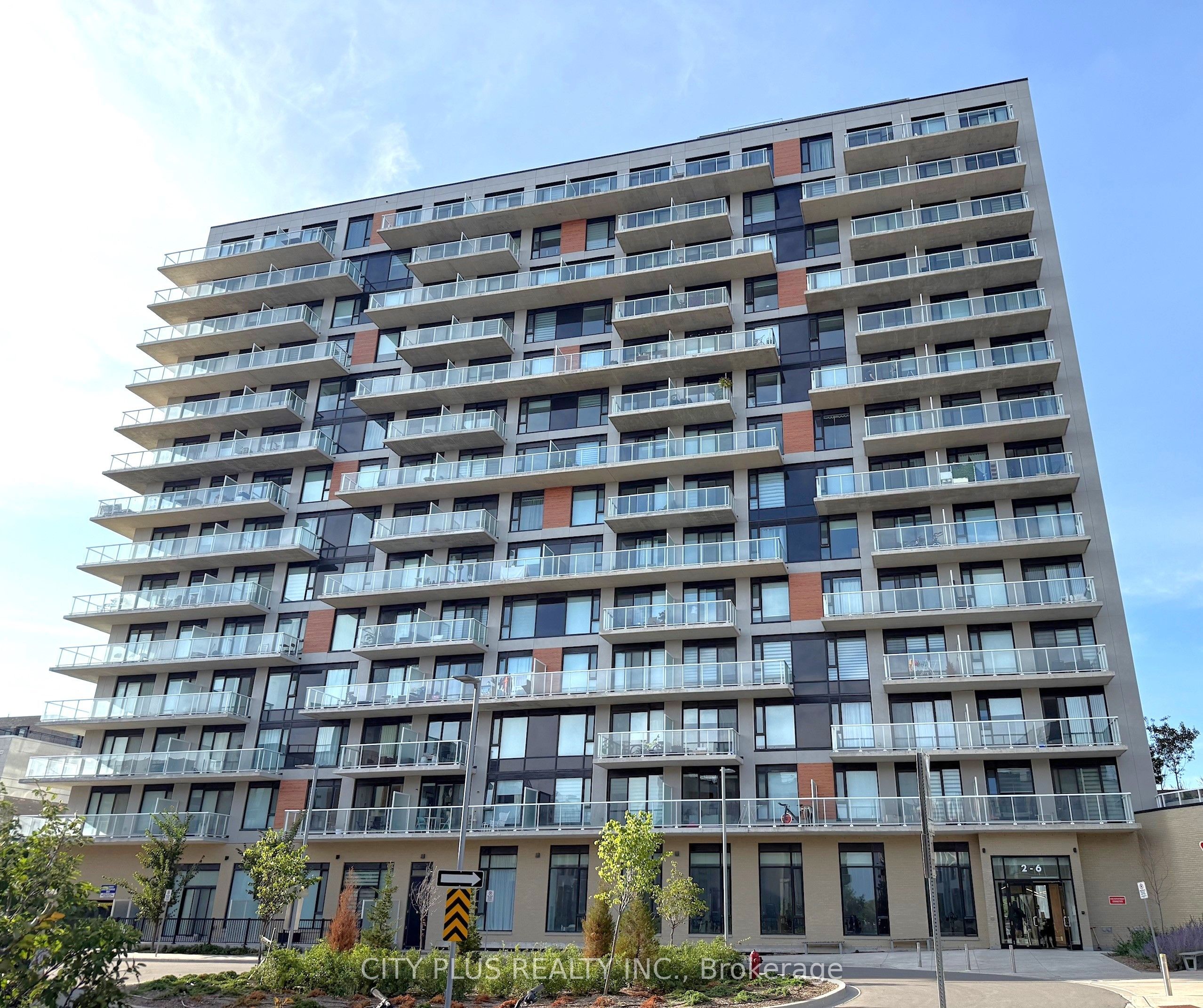 6 David Eyer Road 210, Richmond Hill, ON L4S 0N5 photo 2