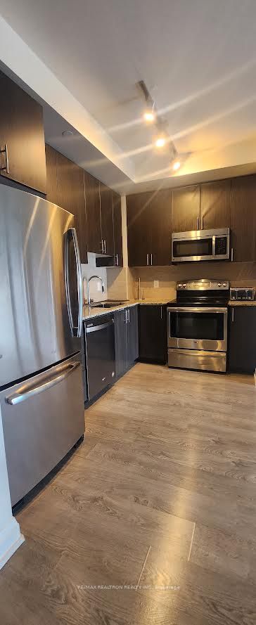 7171 Yonge Street, Markham, ON L3T 0C5 photo 2