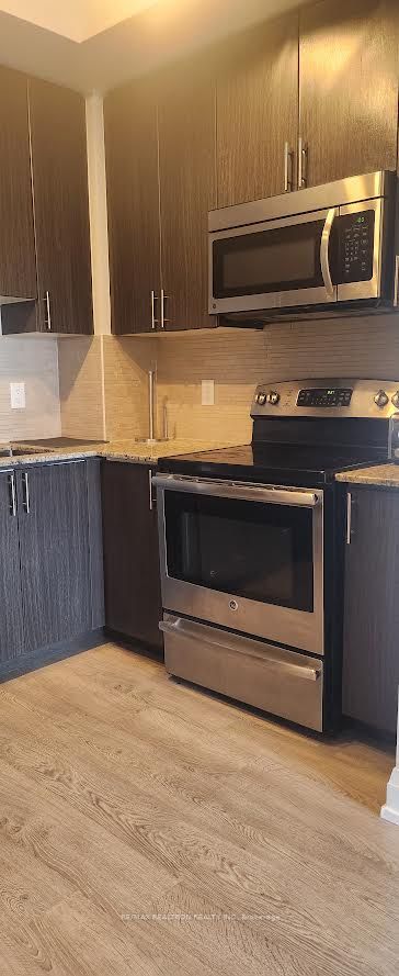 7171 Yonge Street, Markham, ON L3T 0C5 photo 3