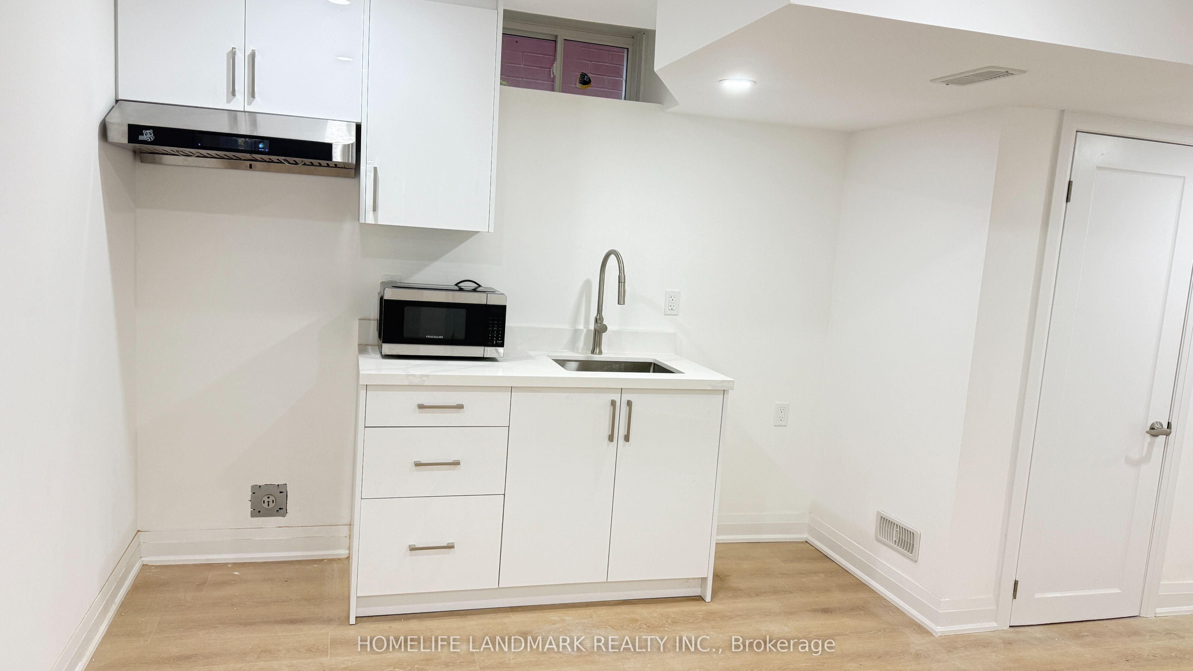 19 Yarl Drive BSMT, Markham, ON L3S 0G5 photo 4