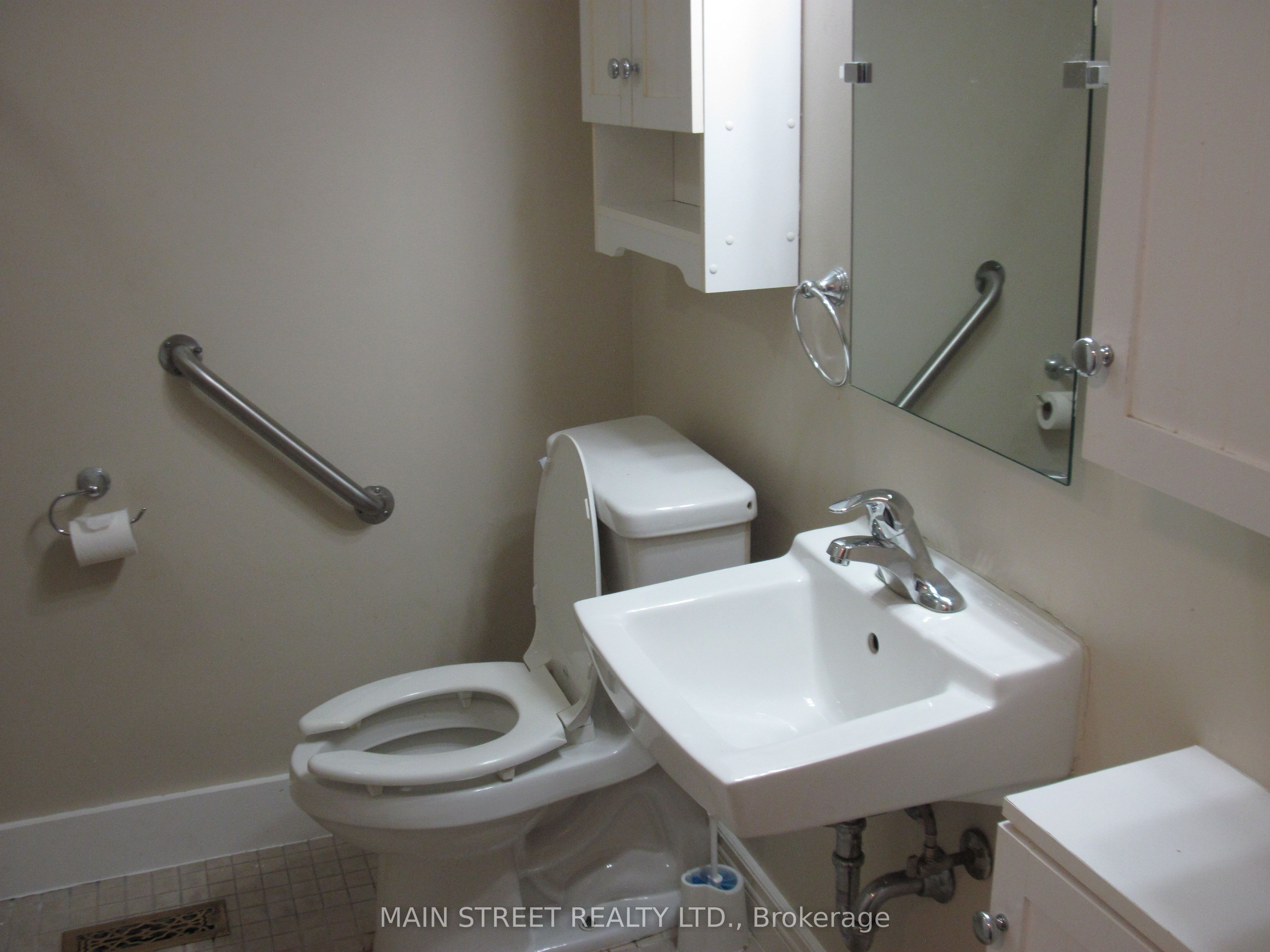 723 Sunnypoint Drive Upper, Newmarket, ON L3Y 2Z7 photo 5