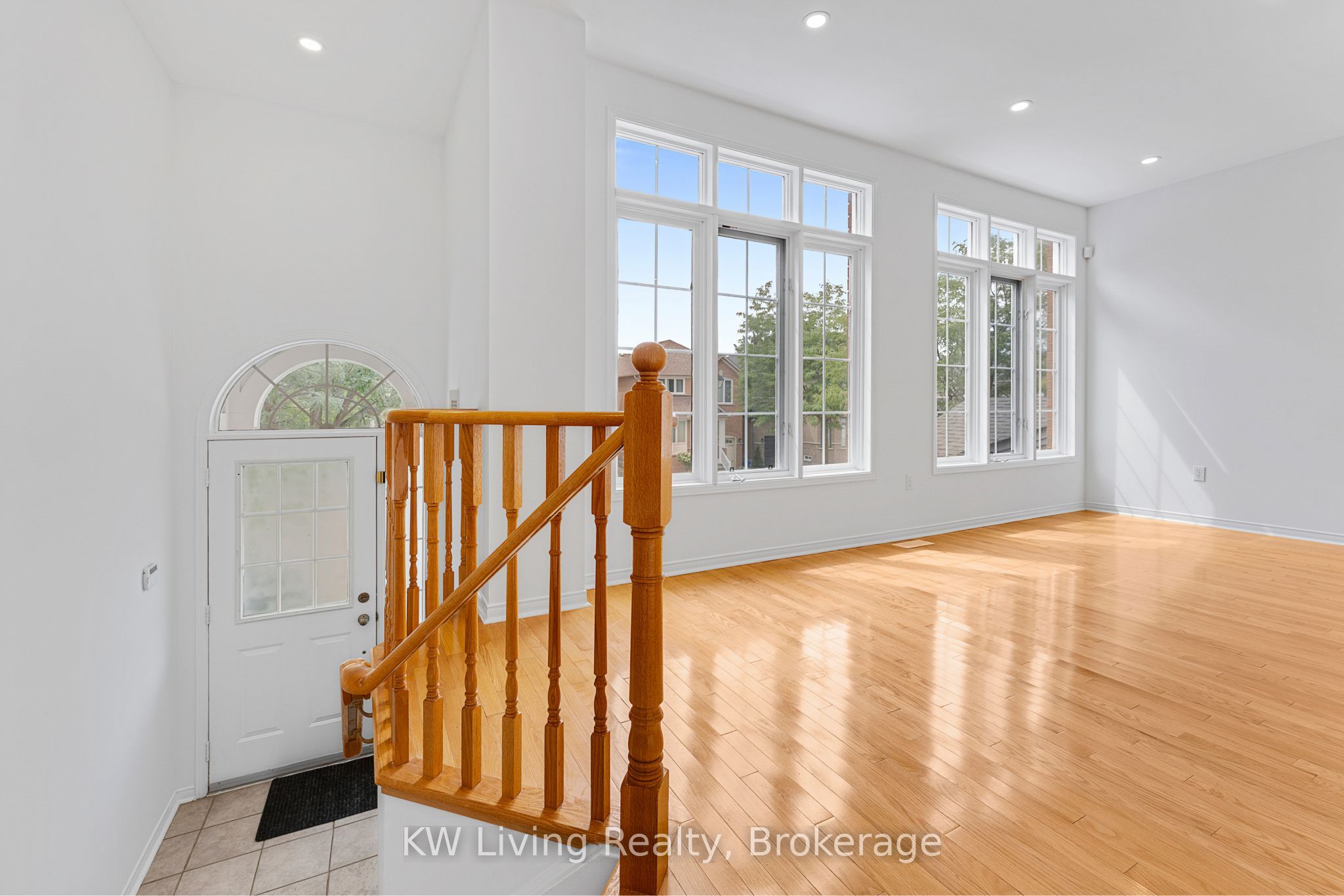 69 Crawford Street, Markham, ON L6C 2M3 photo 4