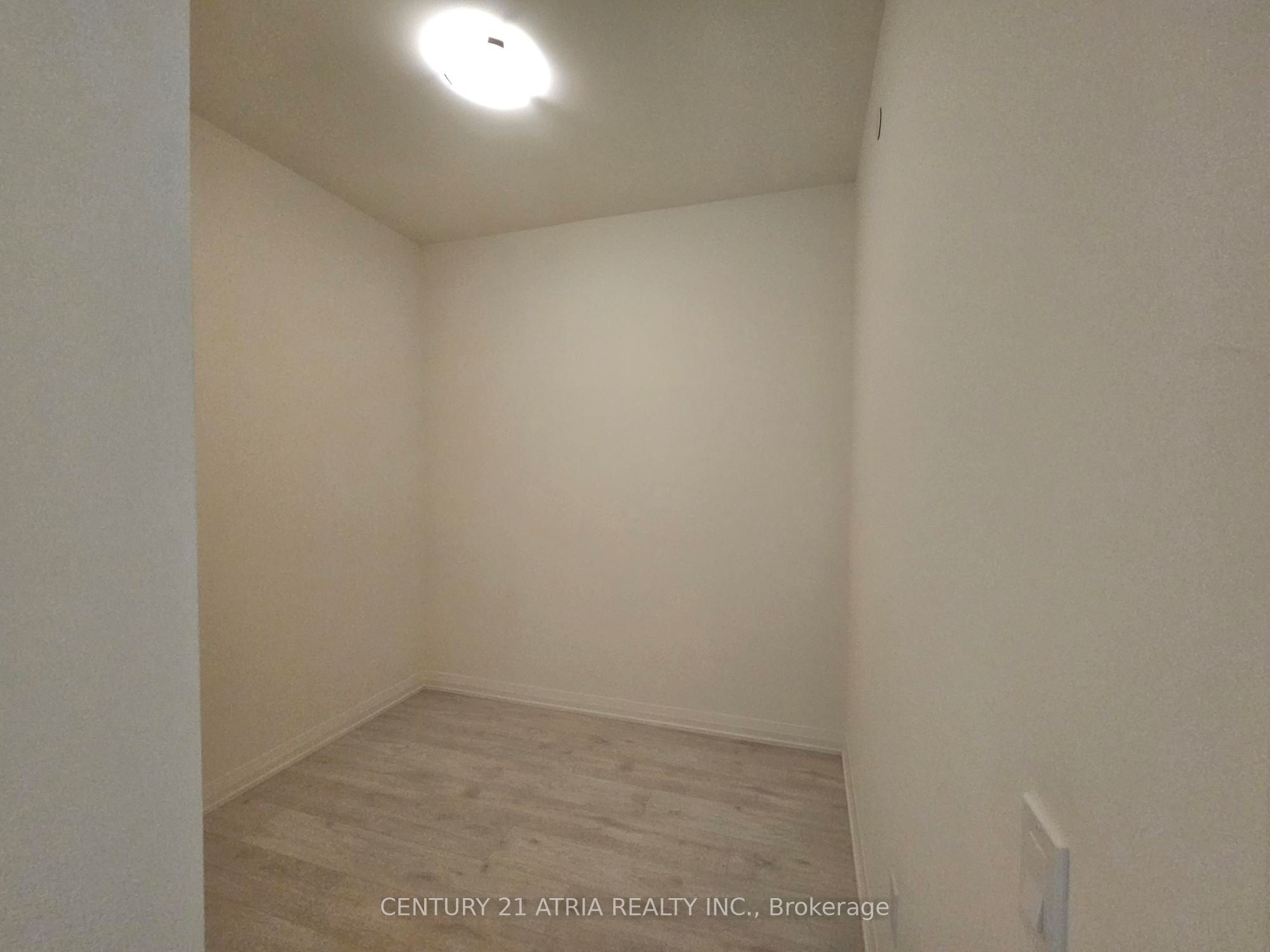 8960 Jane Street 1108, Vaughan, ON L4K 2M9 photo 3
