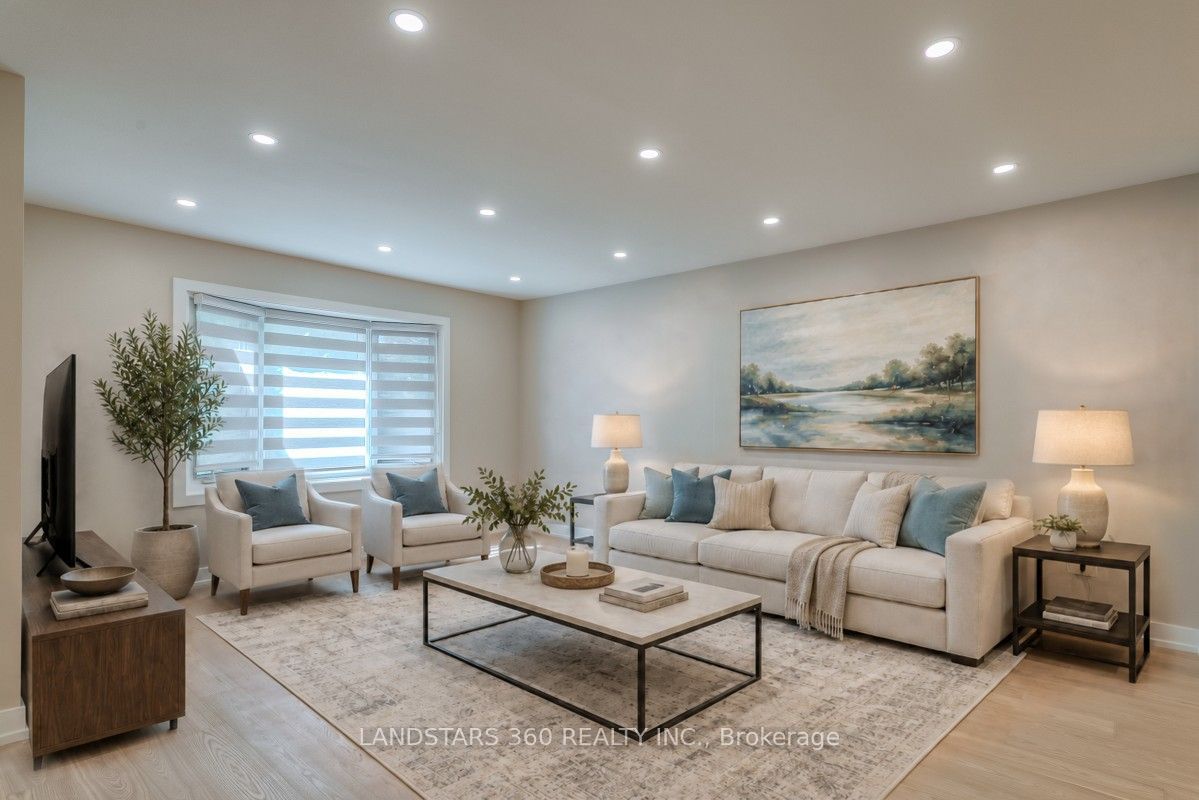 235 Yorkshire Drive, Newmarket, ON L3Y 6K9 photo 3