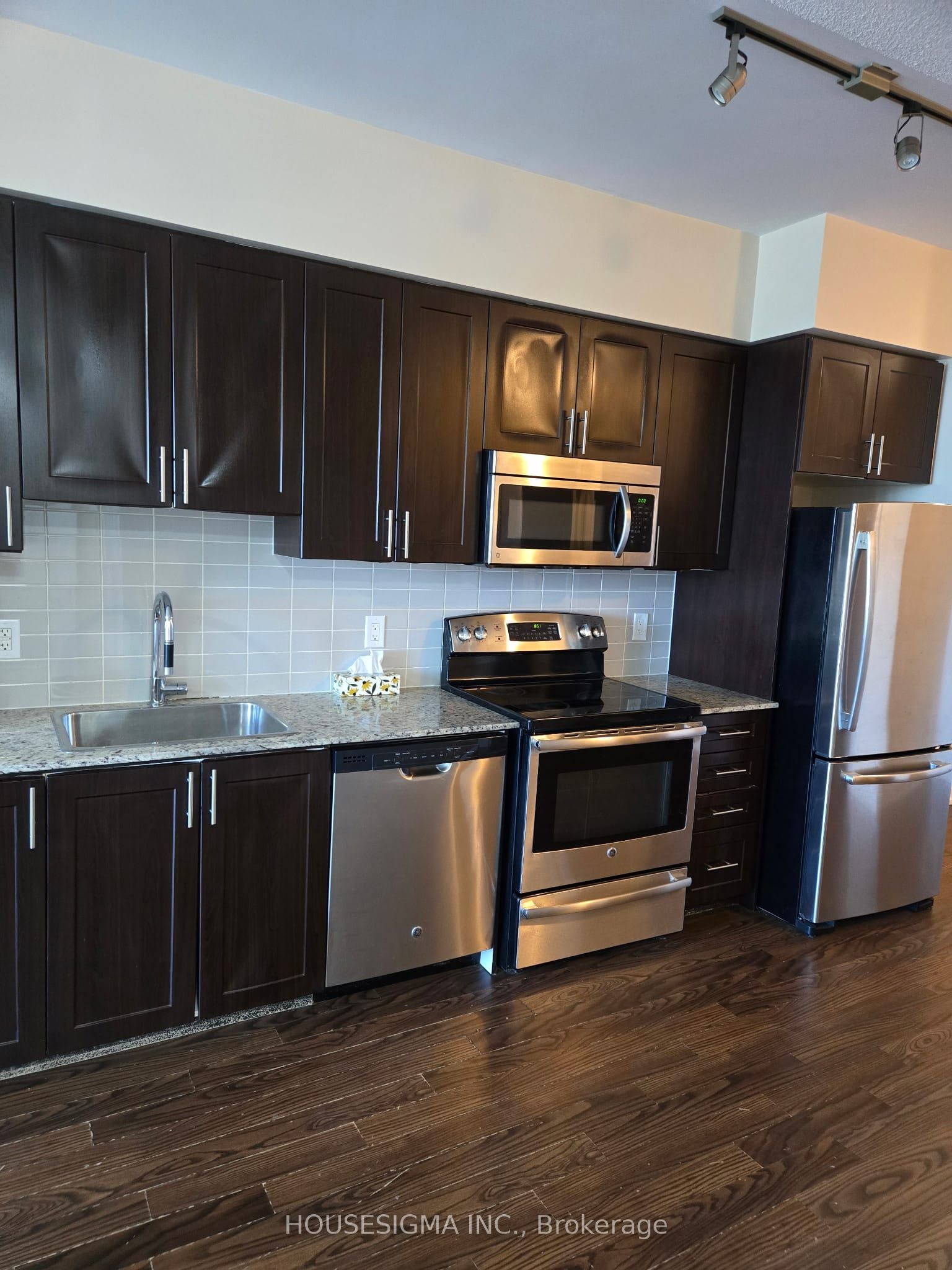 7161 Yonge Street 1423, Markham, ON L3T 0C8 photo 4