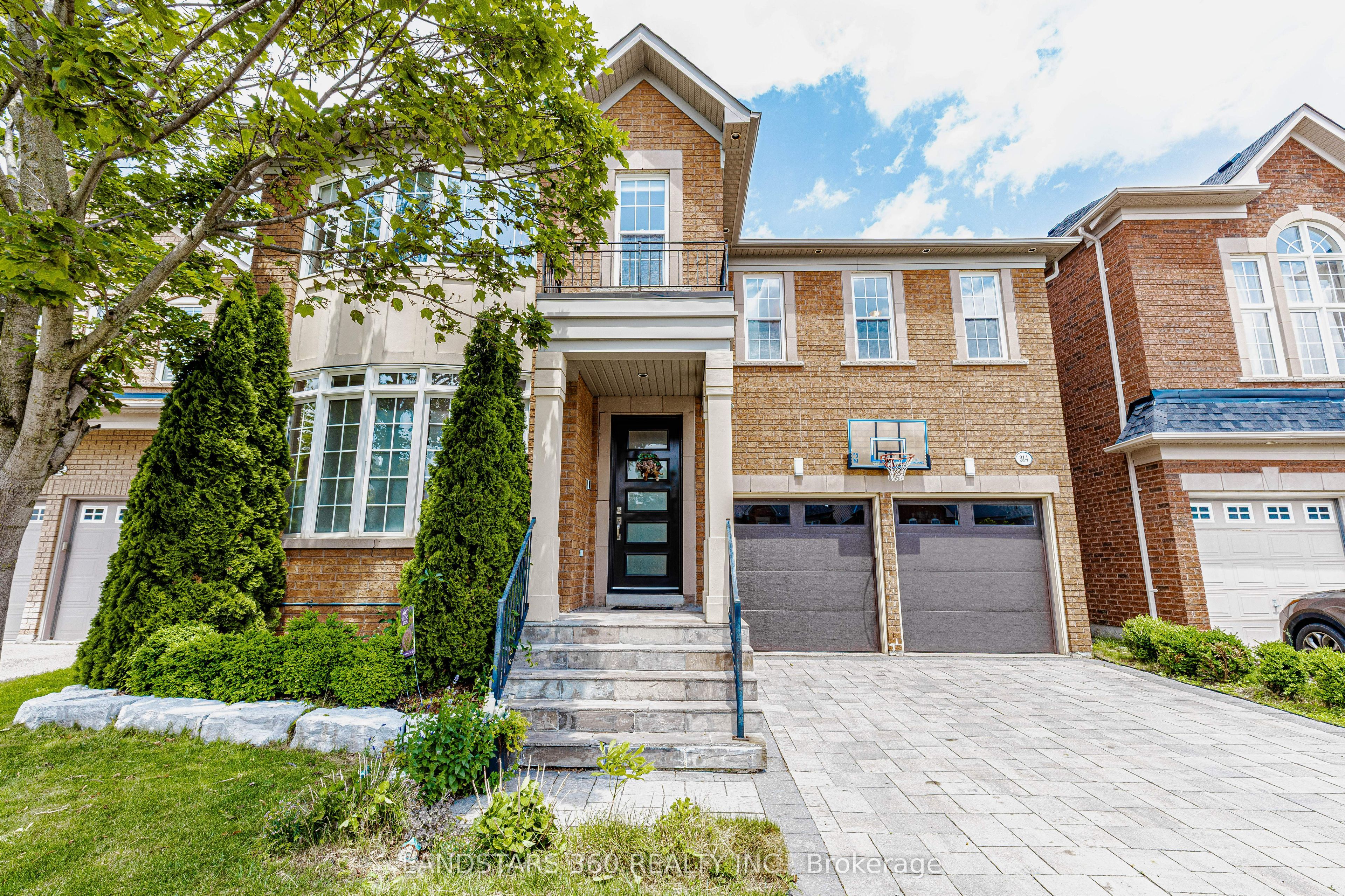 314 Tower Hill Road, Richmond Hill, ON L4E 0A6 photo 2