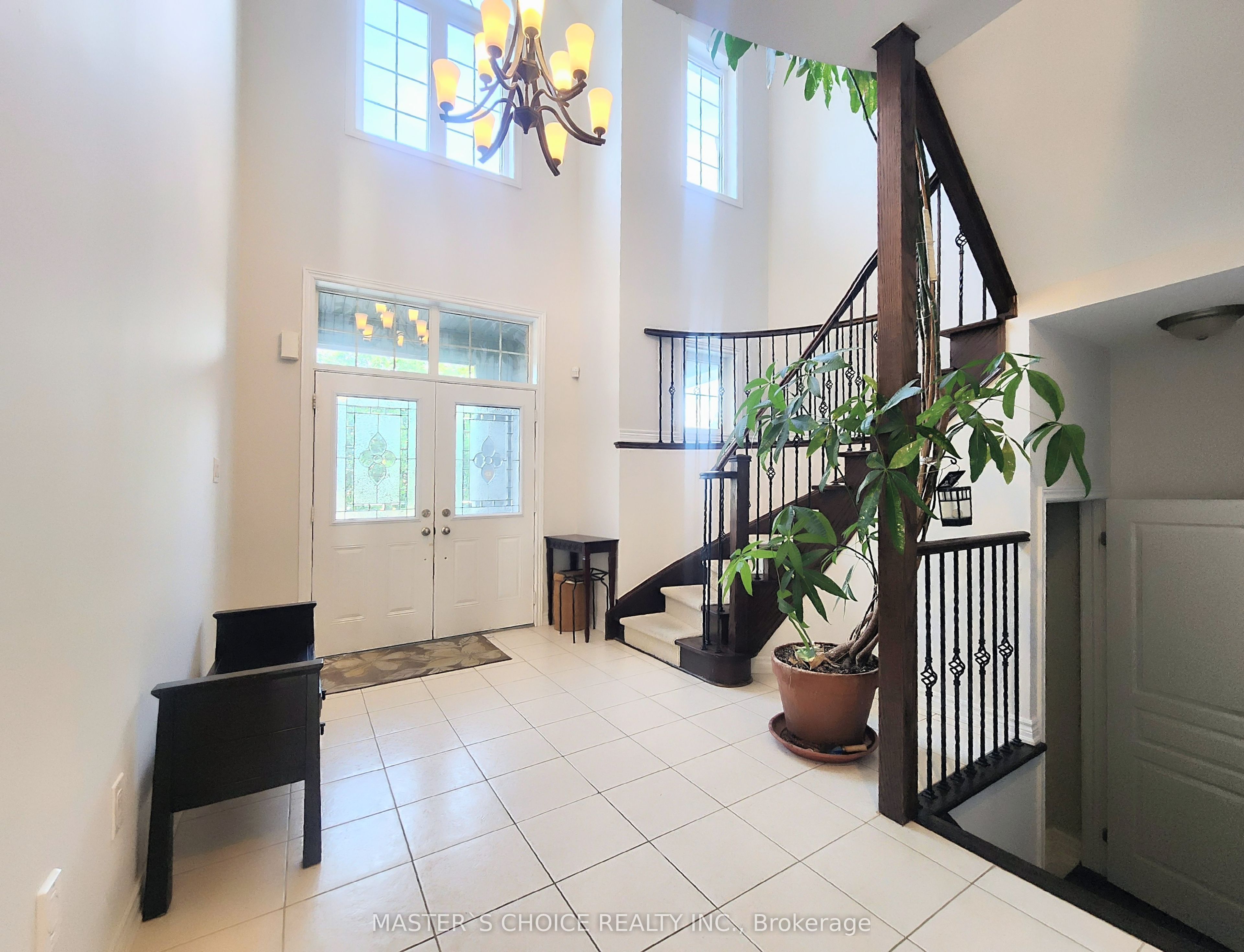 47 Sir Modesto Court, Vaughan, ON L6A 4G2 photo 3