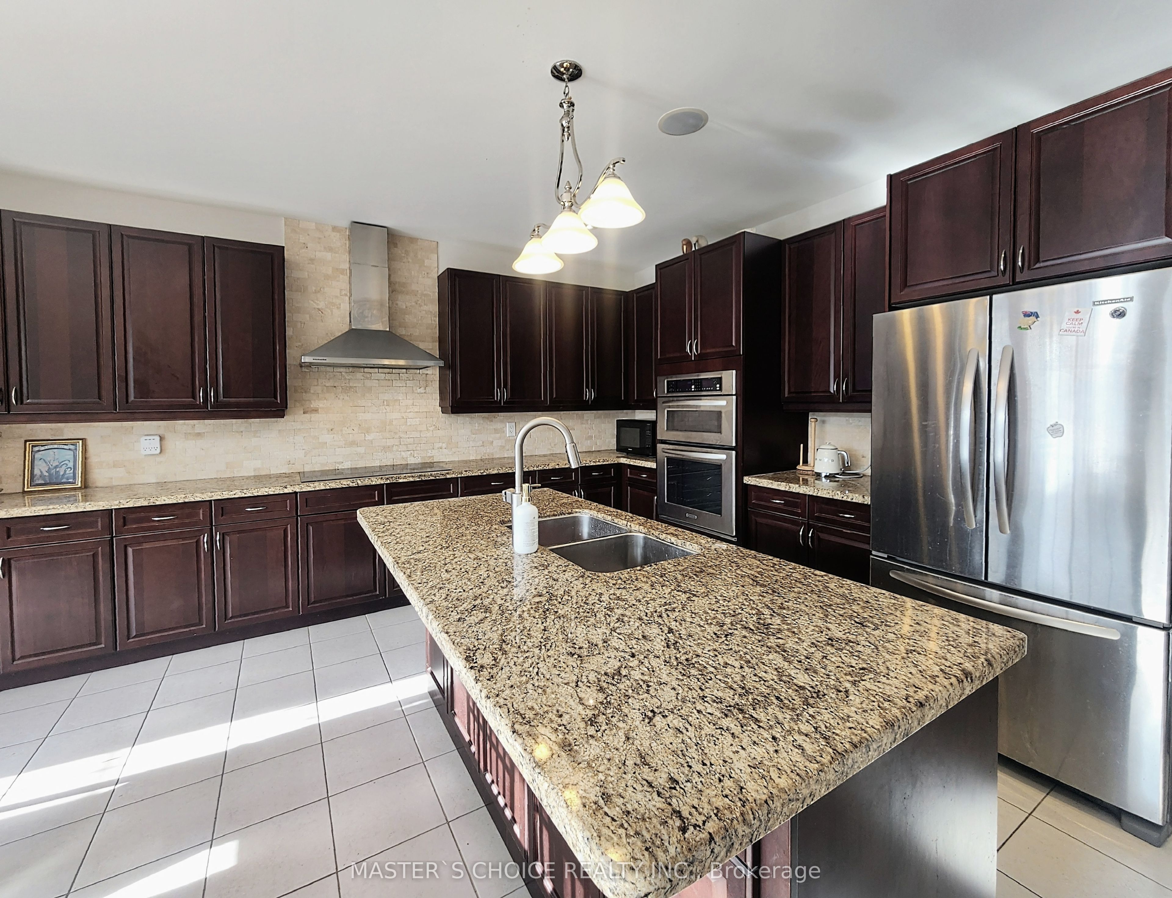 47 Sir Modesto Court, Vaughan, ON L6A 4G2 photo 5