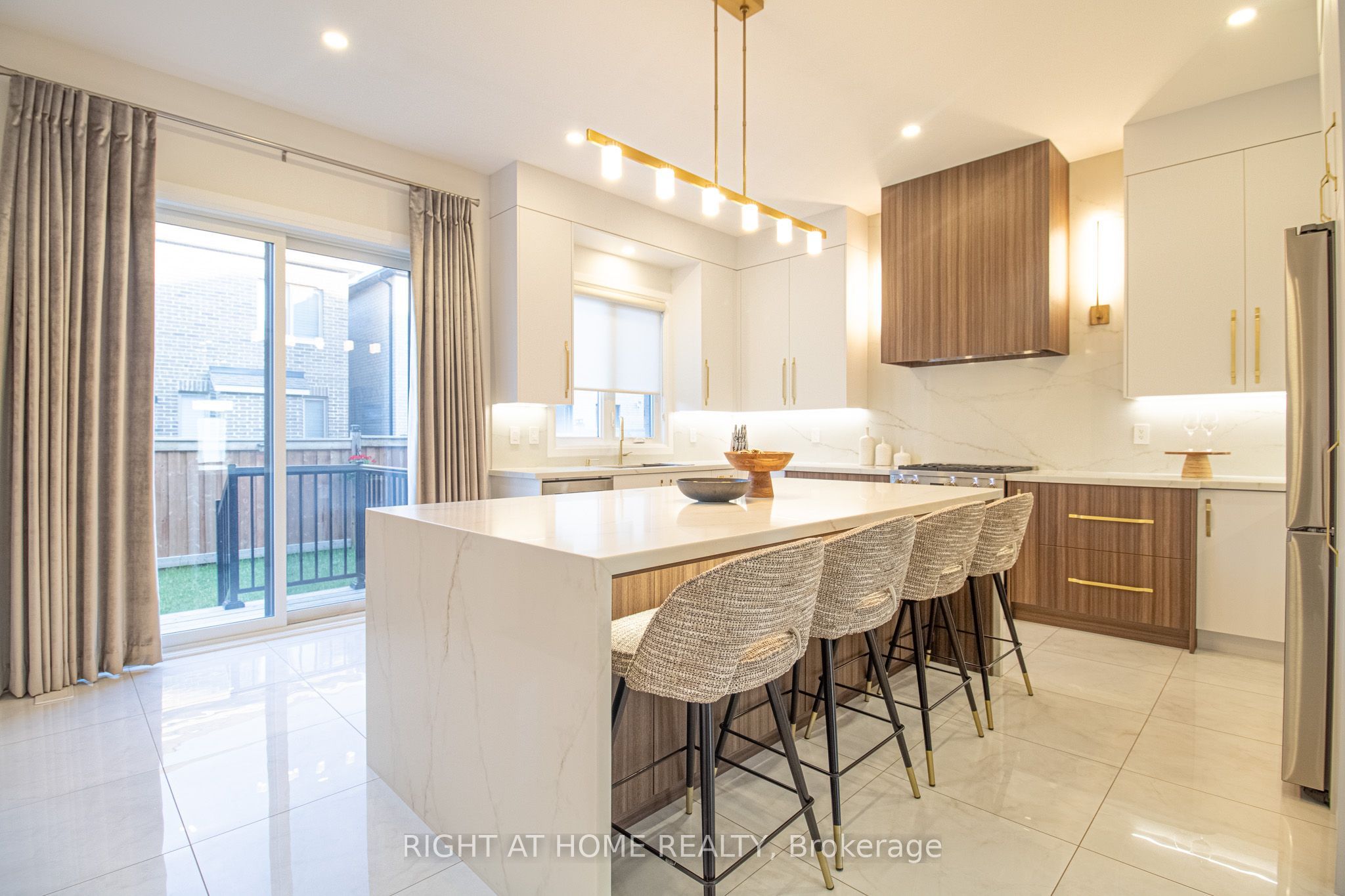 43 Longworth Avenue, Richmond Hill, ON L4E 1J2 photo 4