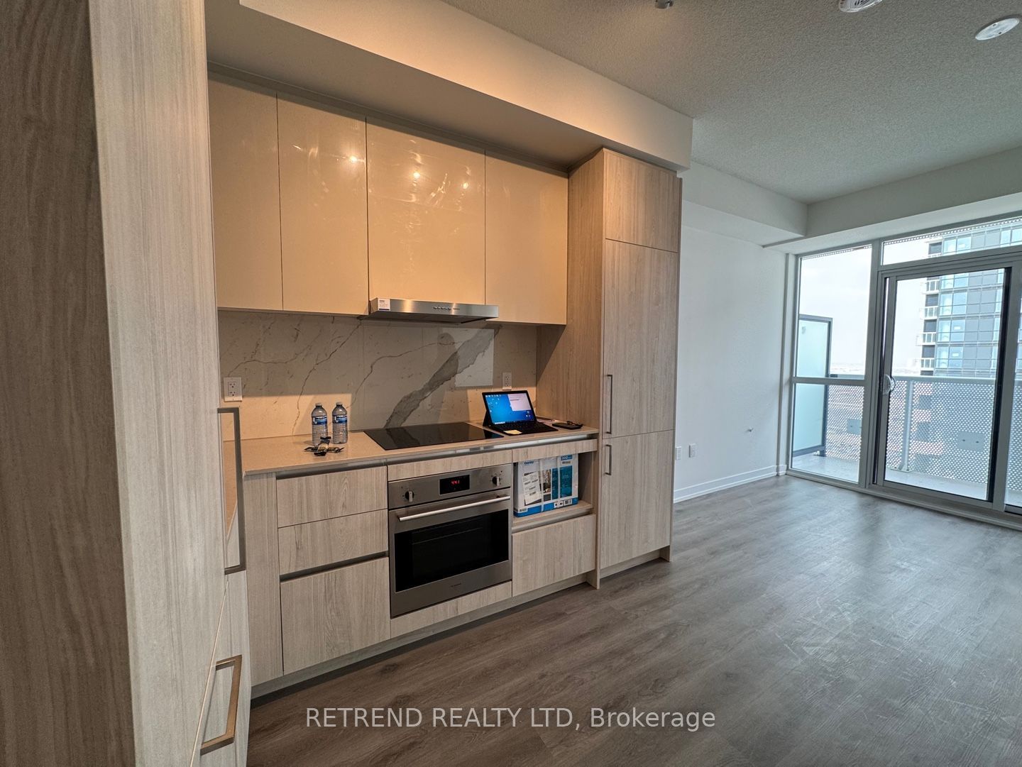 225 Commerce Street E 4001, Vaughan, ON L4J 0R1 photo 2