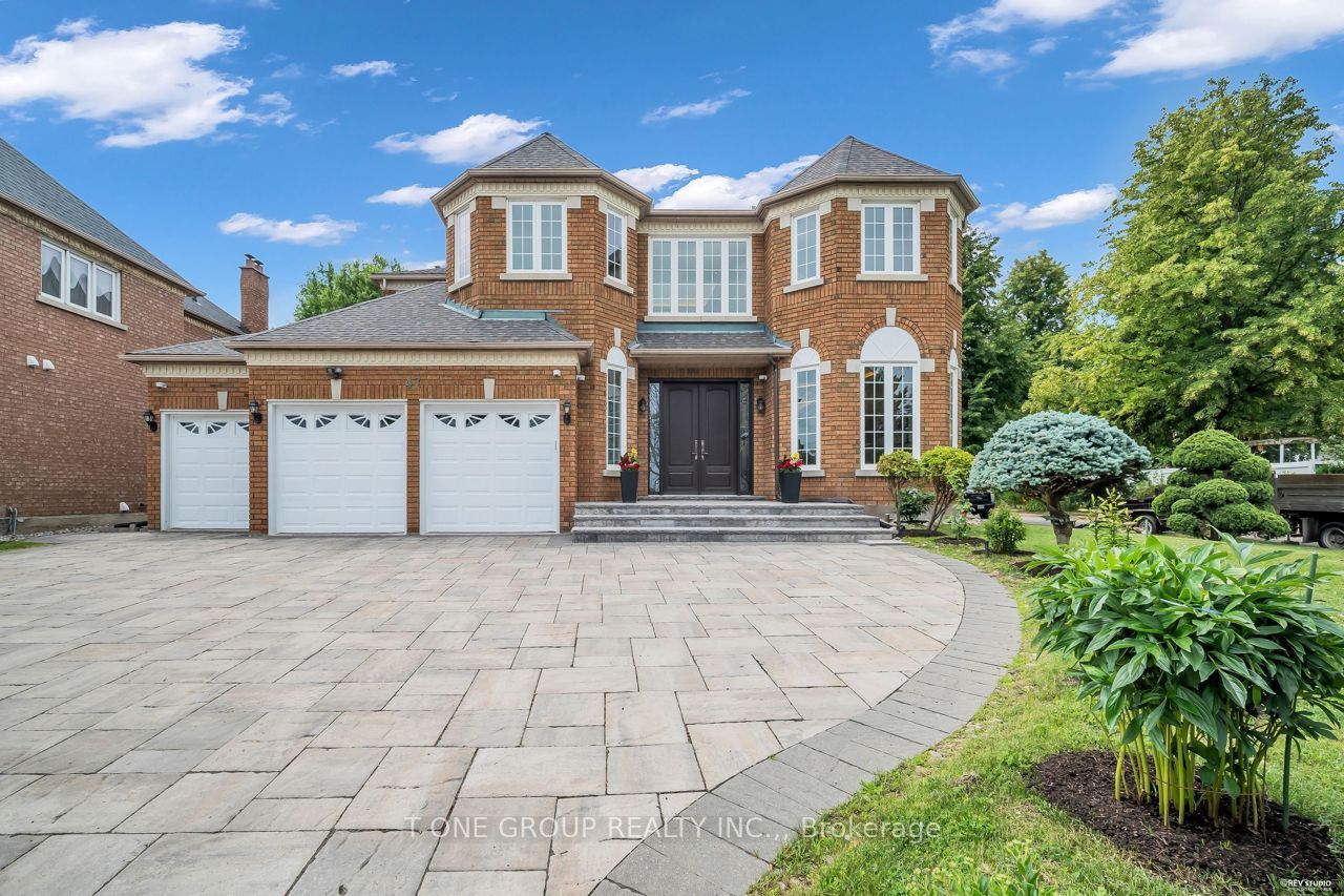 47 Hillhurst Drive, Richmond Hill, ON L4B 2V3