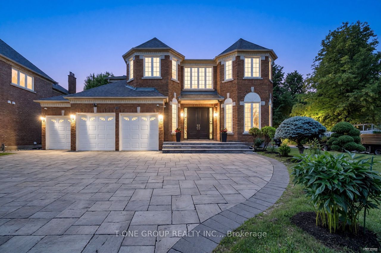47 Hillhurst Drive, Richmond Hill, ON L4B 2V3 photo 2