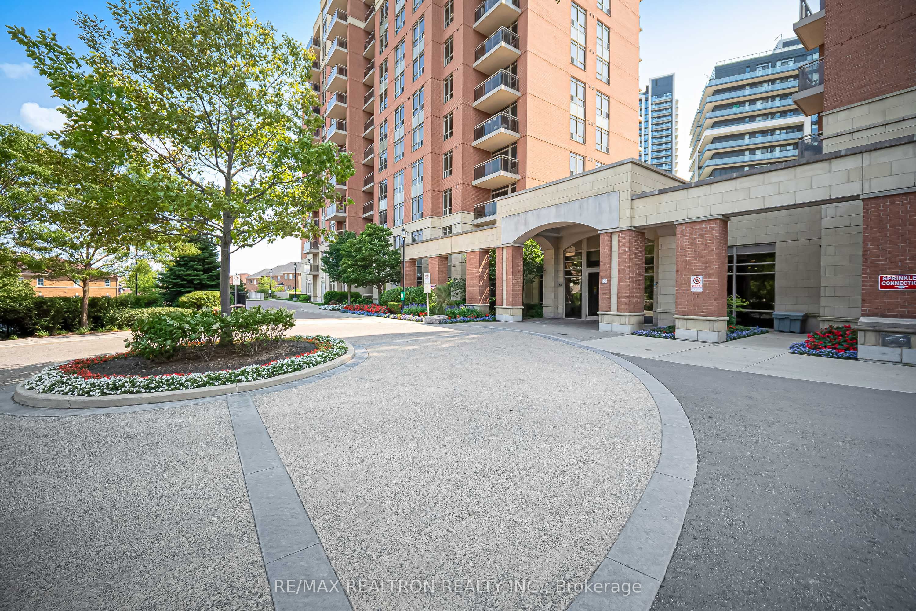 73 King William Crescent Lph01, Richmond Hill, ON L4B 0C2 photo 2