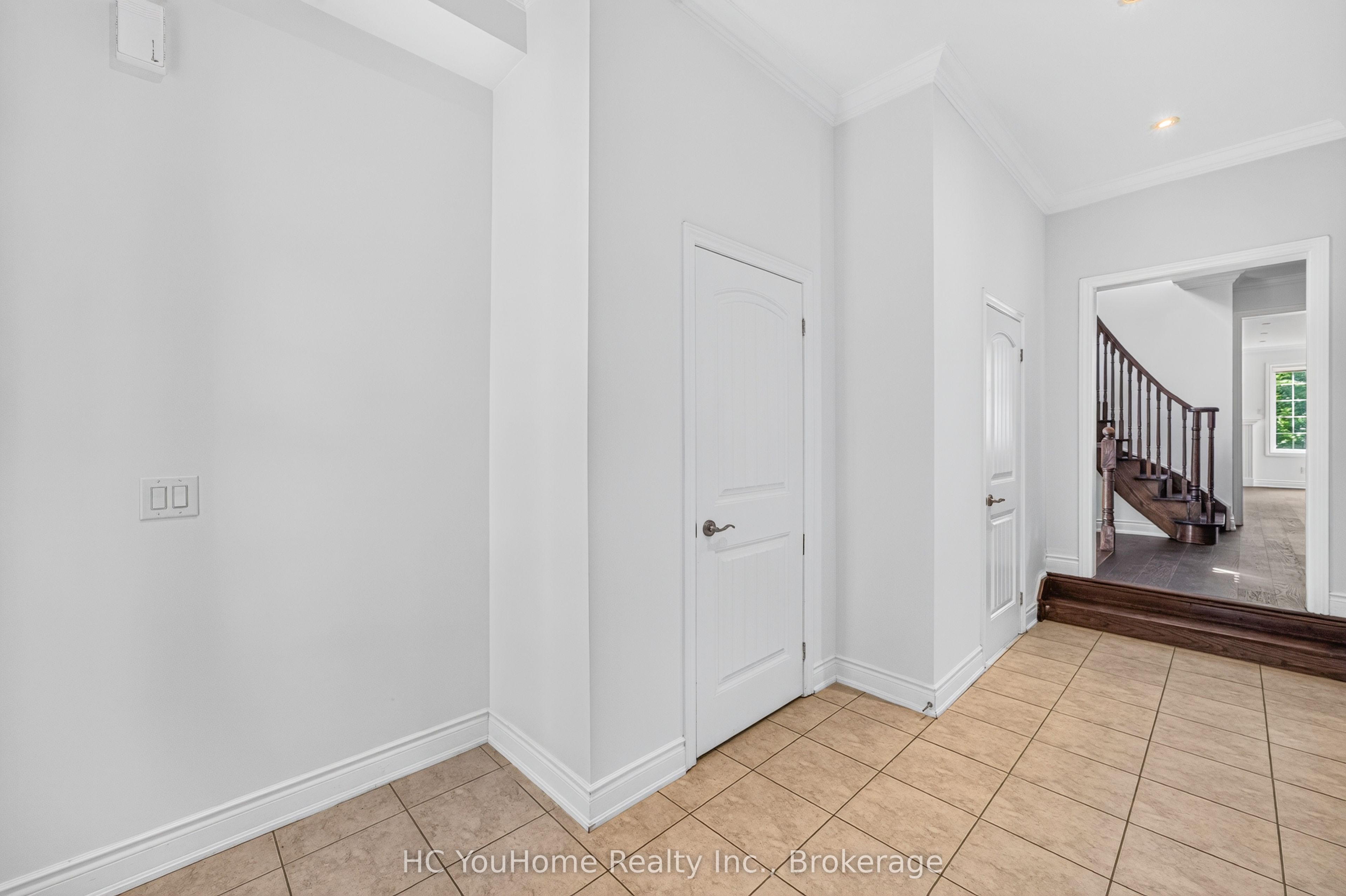 112 Lacewood Drive, Richmond Hill, ON L4S 0E6 photo 4
