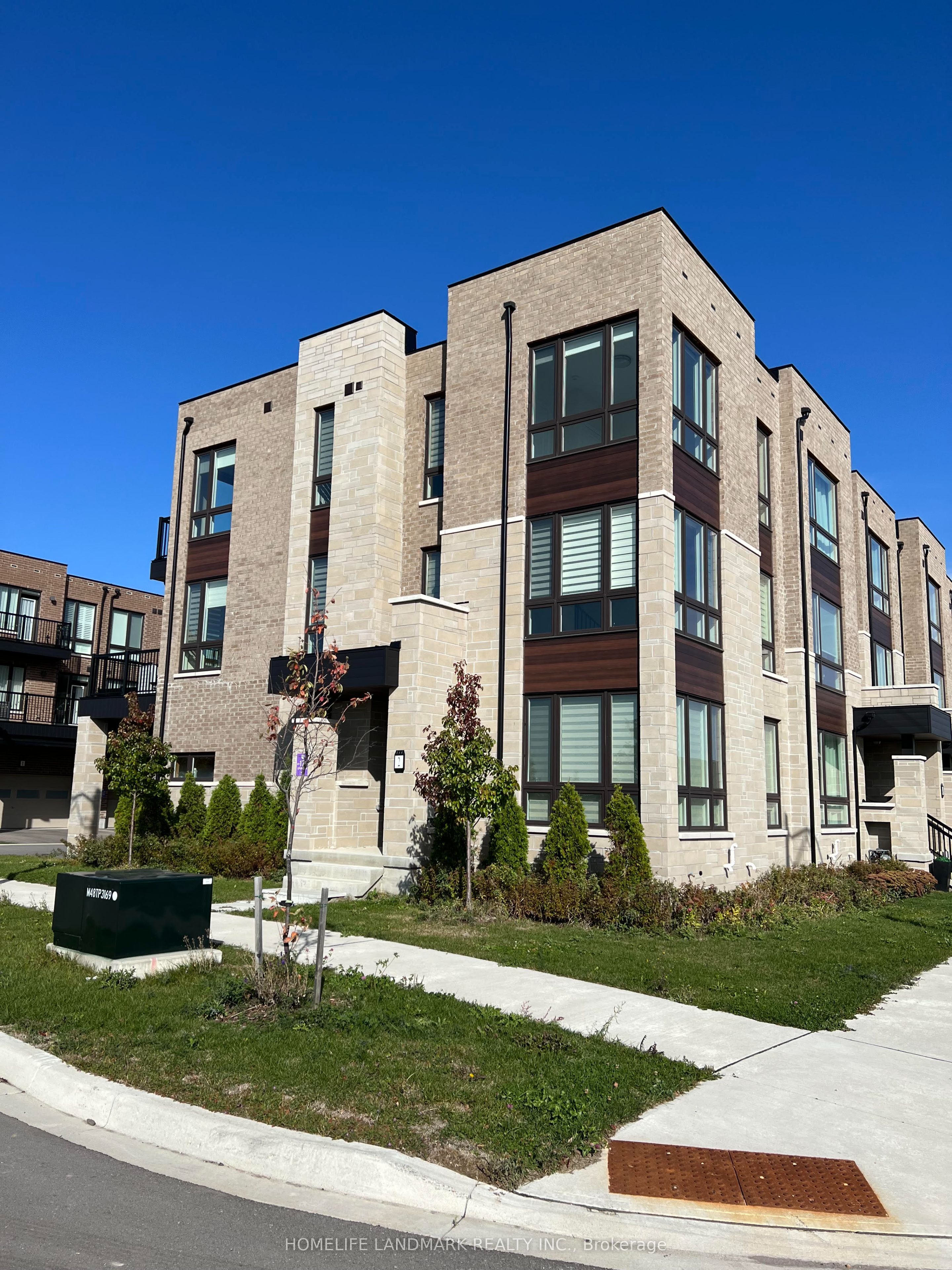2 Concetta Conte Avenue, Markham, ON L6C 0Z5 photo 2