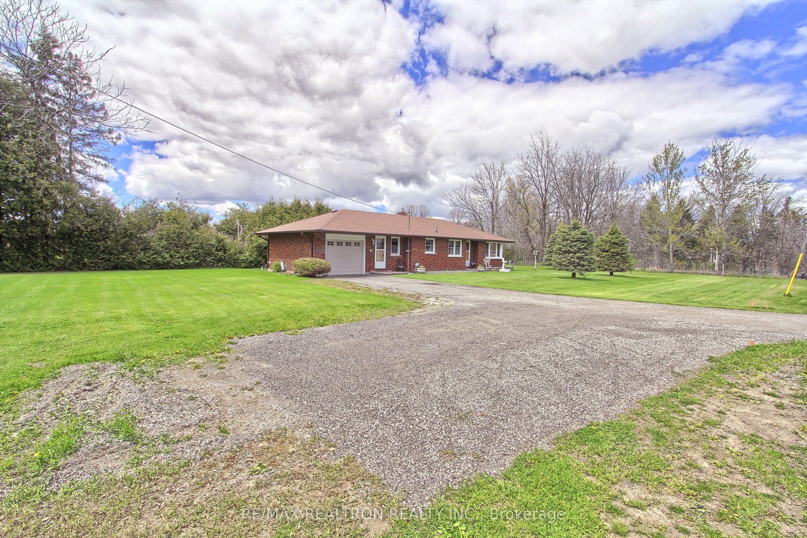 24342 Highway 48, Georgina, ON L0E 1A0 photo 5