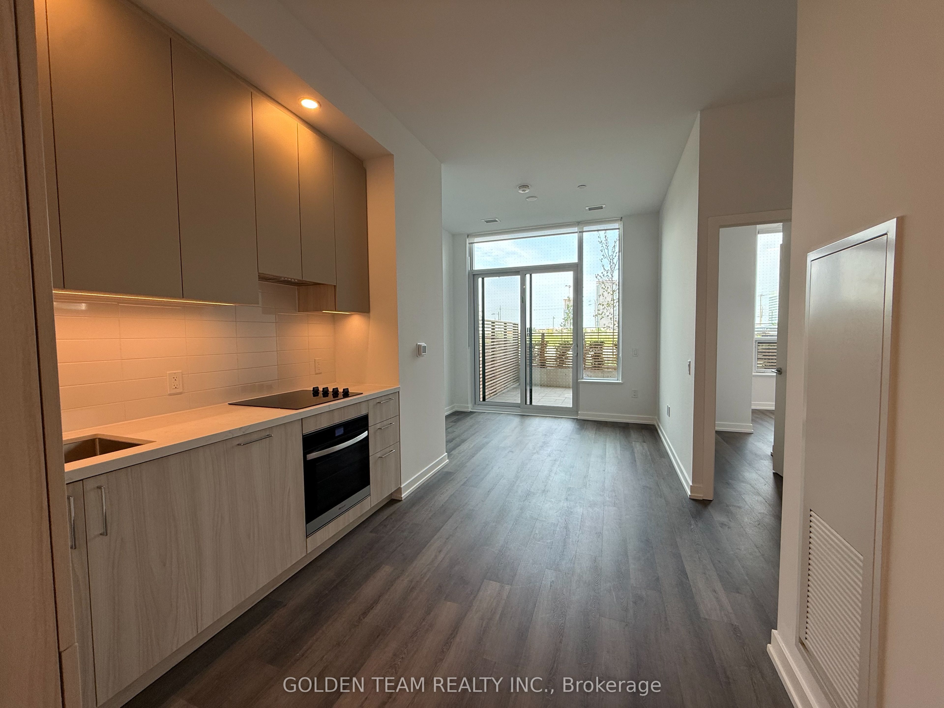 21 Meadowdale Road 106, Vaughan, ON L4K 0H6 photo 4