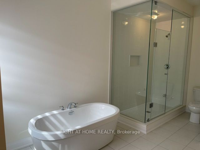 38 Mindanao Avenue, Markham, ON L6C 3T5 photo 4