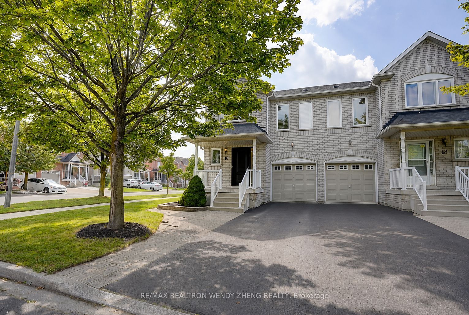 16 Anita Drive, Markham, ON L3R 5V8 photo 2