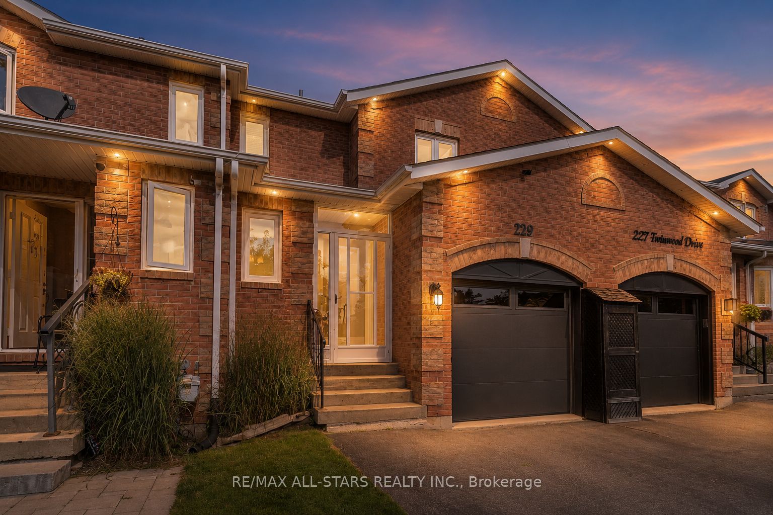 229 Fairwood Drive, Georgina, ON L4P 3Y5