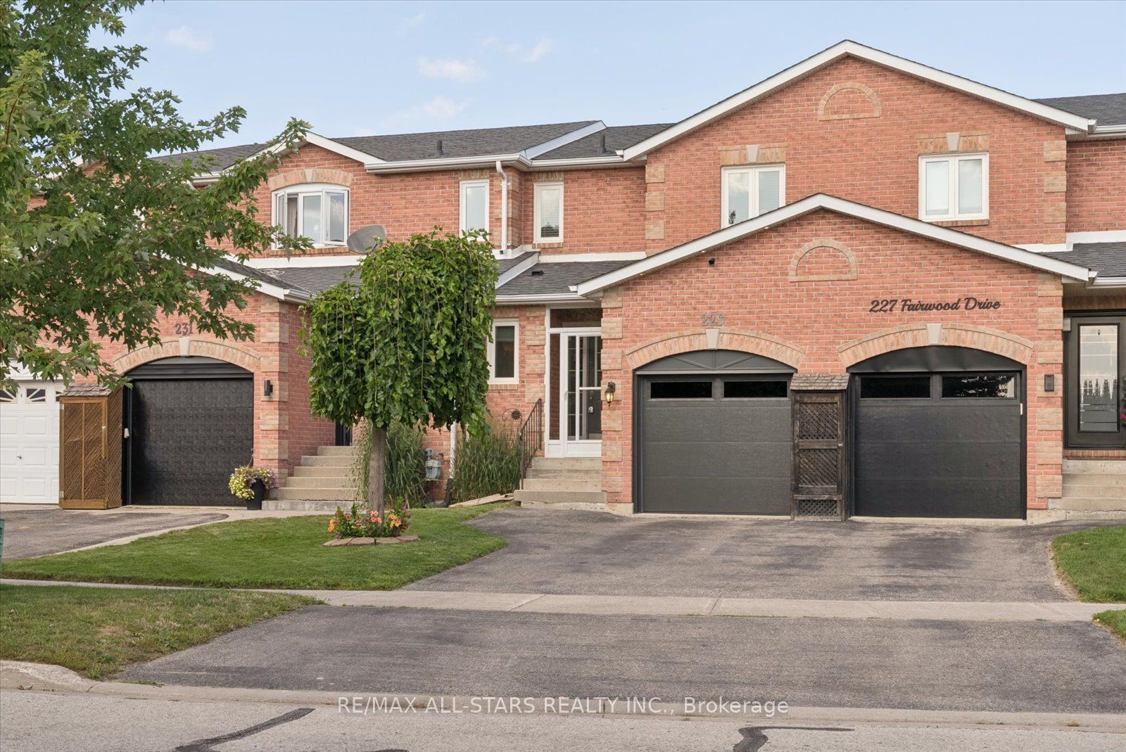 229 Fairwood Drive, Georgina, ON L4P 3Y5 photo 2